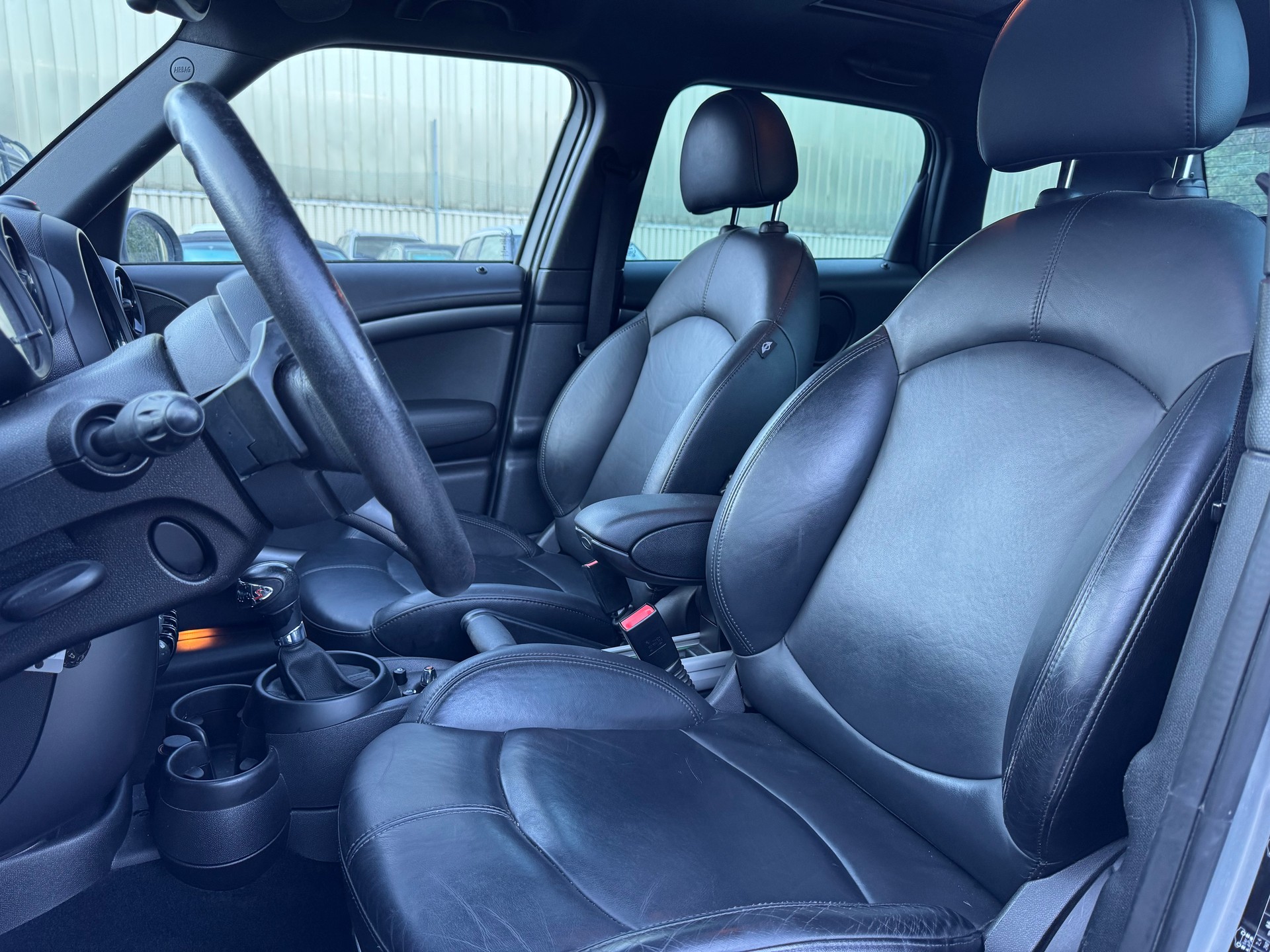 MINI Countryman Cooper S FWD Steptronic-image-8