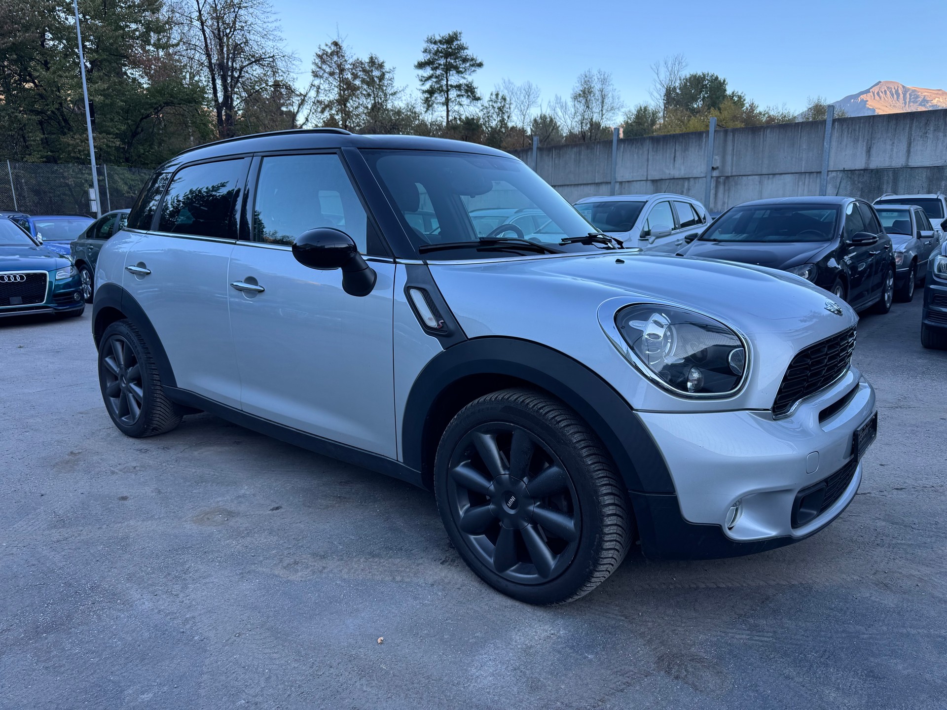 MINI Countryman Cooper S FWD Steptronic-image-2