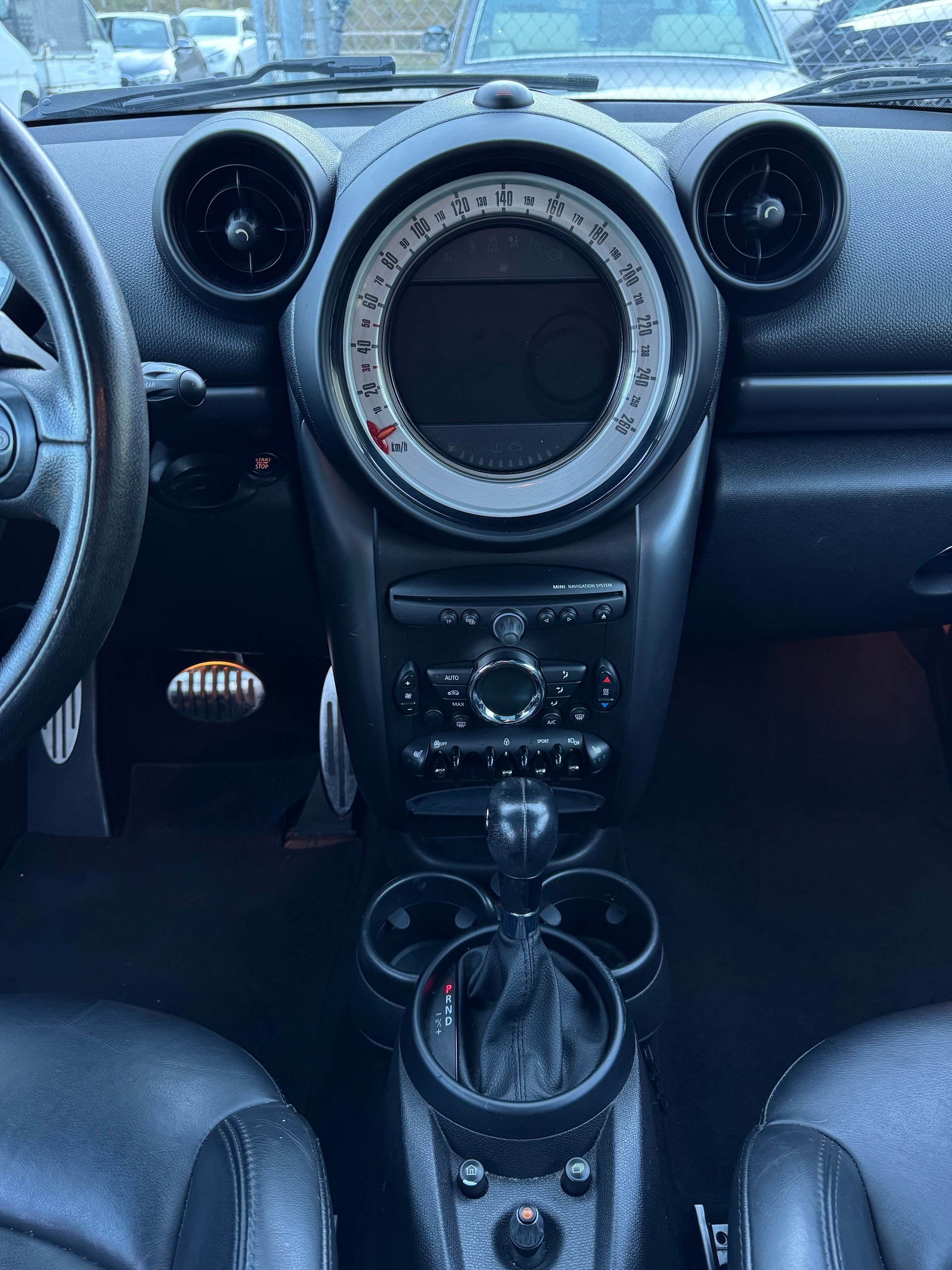 MINI Countryman Cooper S FWD Steptronic-image-13