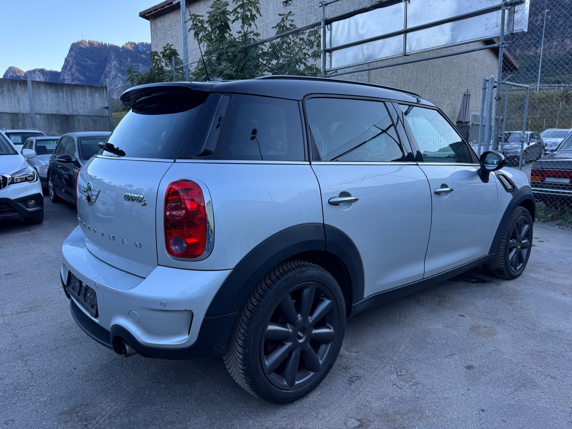 MINI Countryman Cooper S FWD Steptronic-image-3