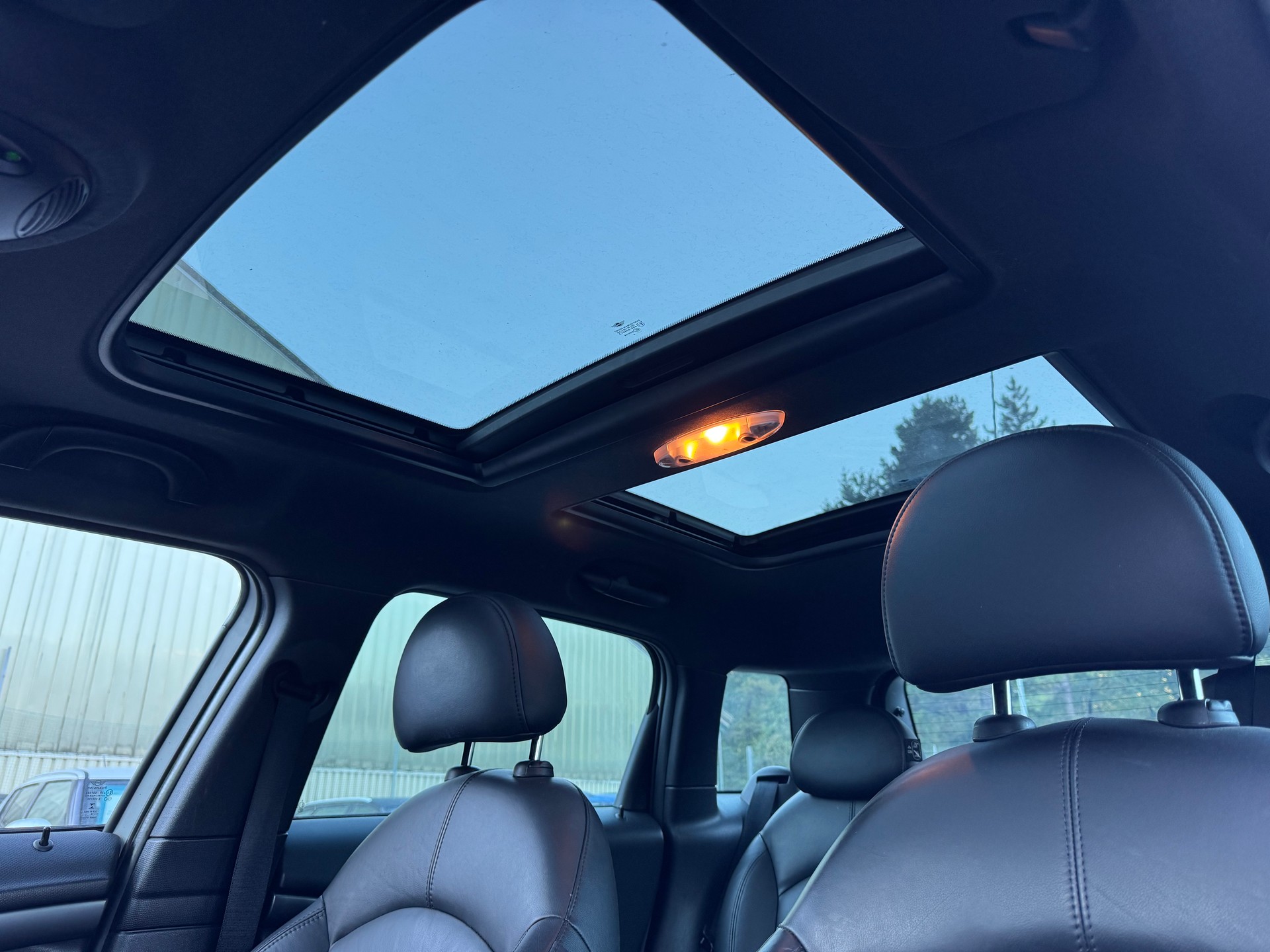 MINI Countryman Cooper S FWD Steptronic-image-10