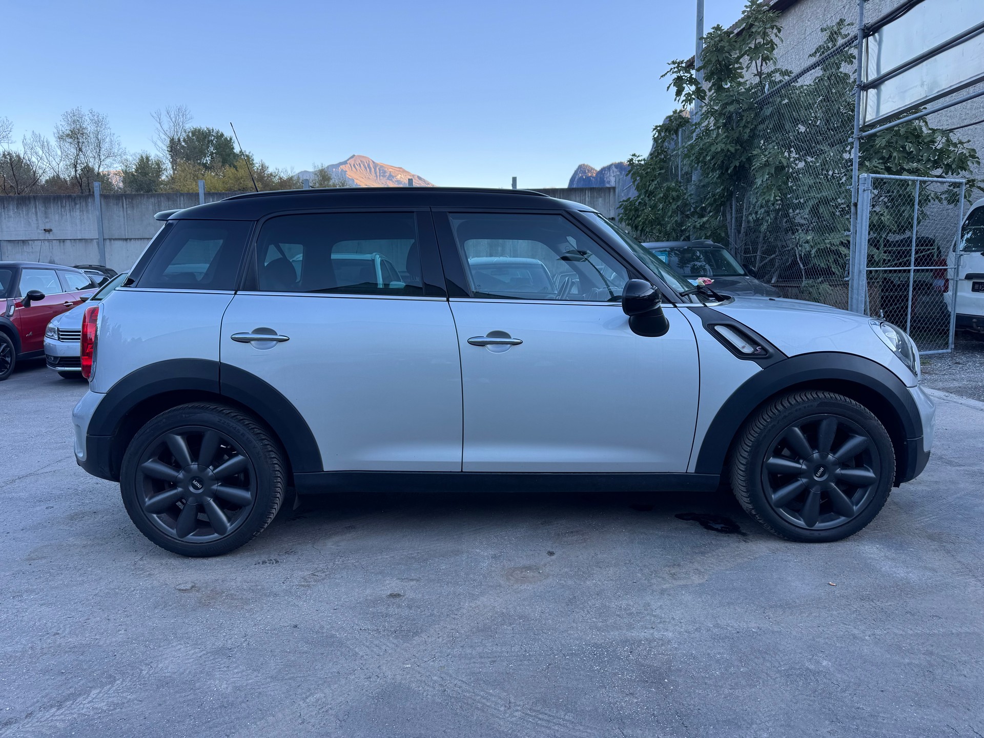 MINI Countryman Cooper S FWD Steptronic-image-1