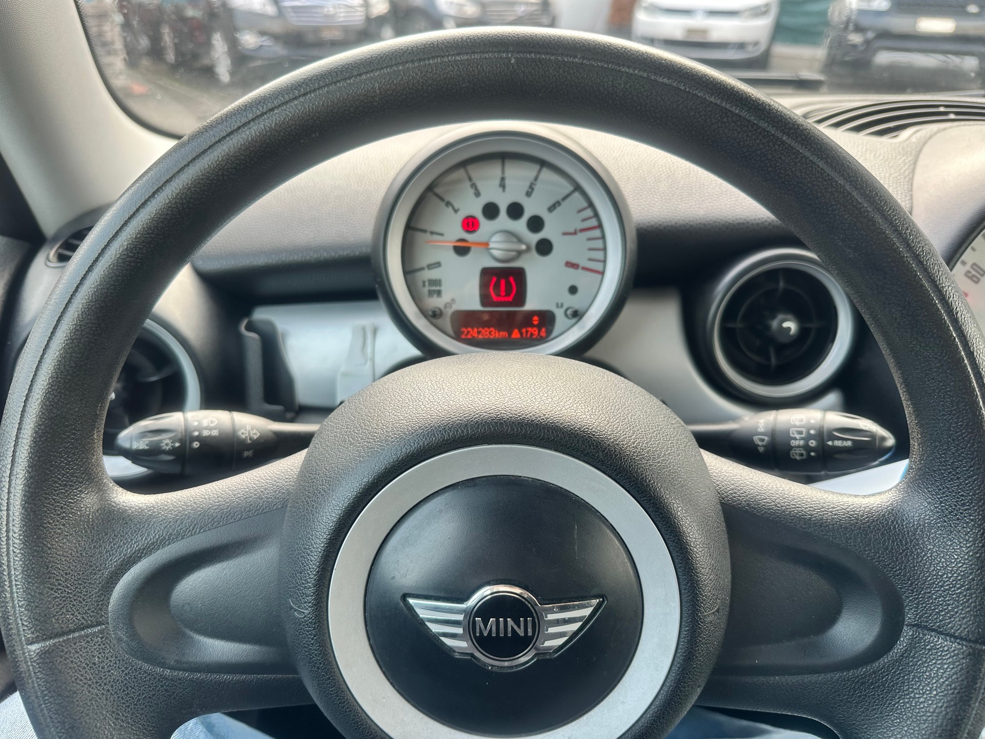 MINI One-image-9