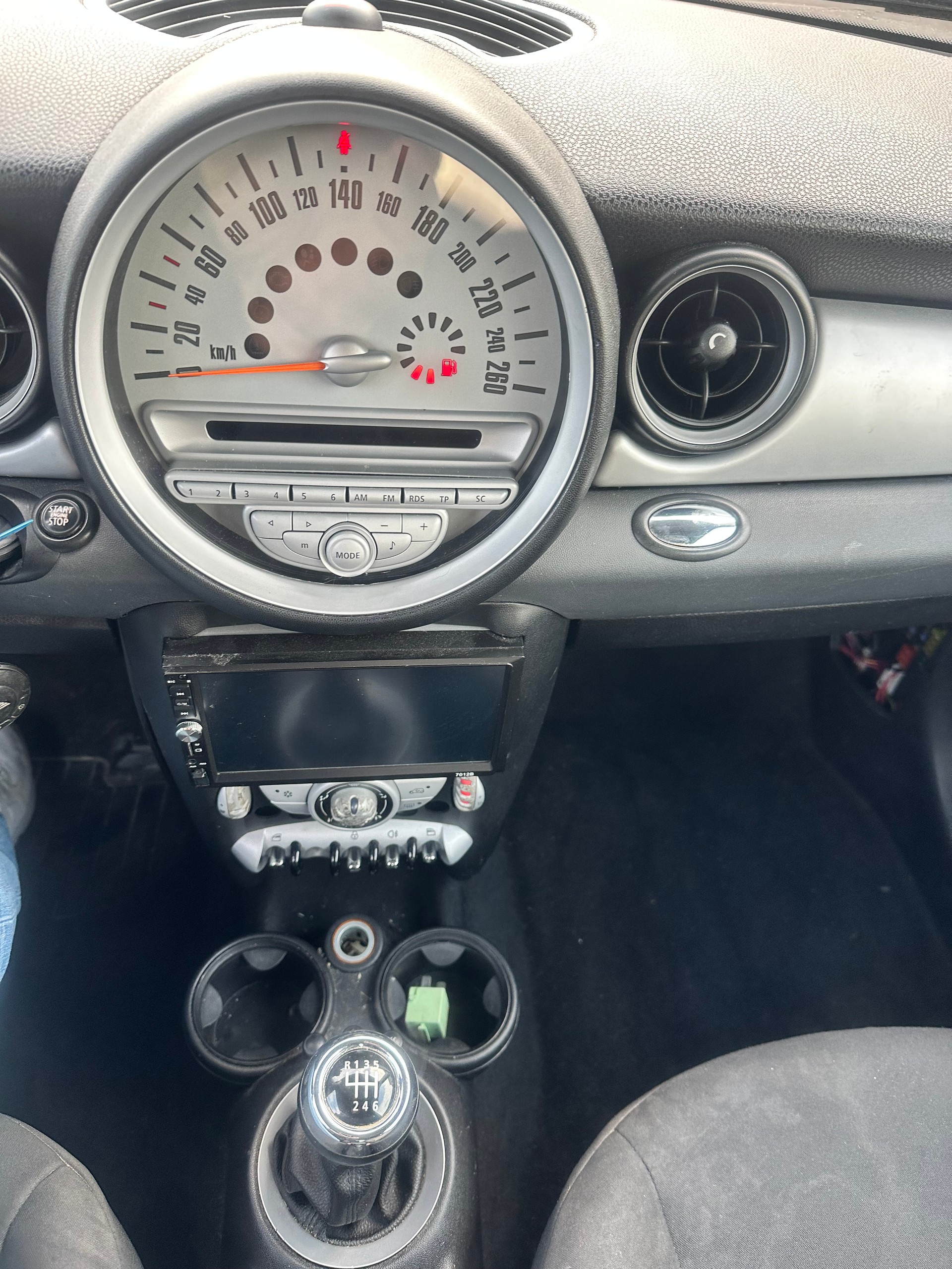 MINI One-image-10