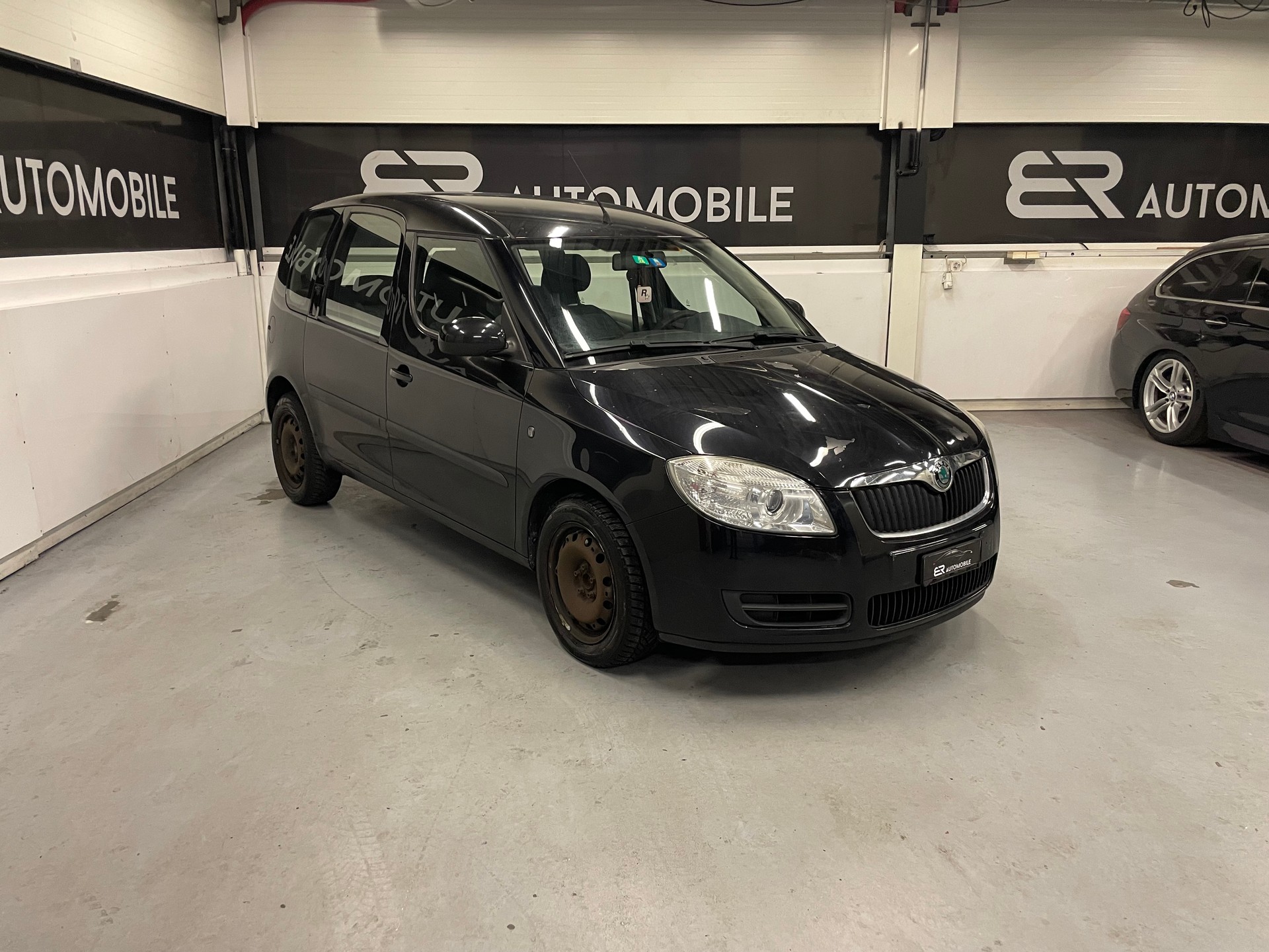 SKODA Roomster 1.4 TDI Style-image-1
