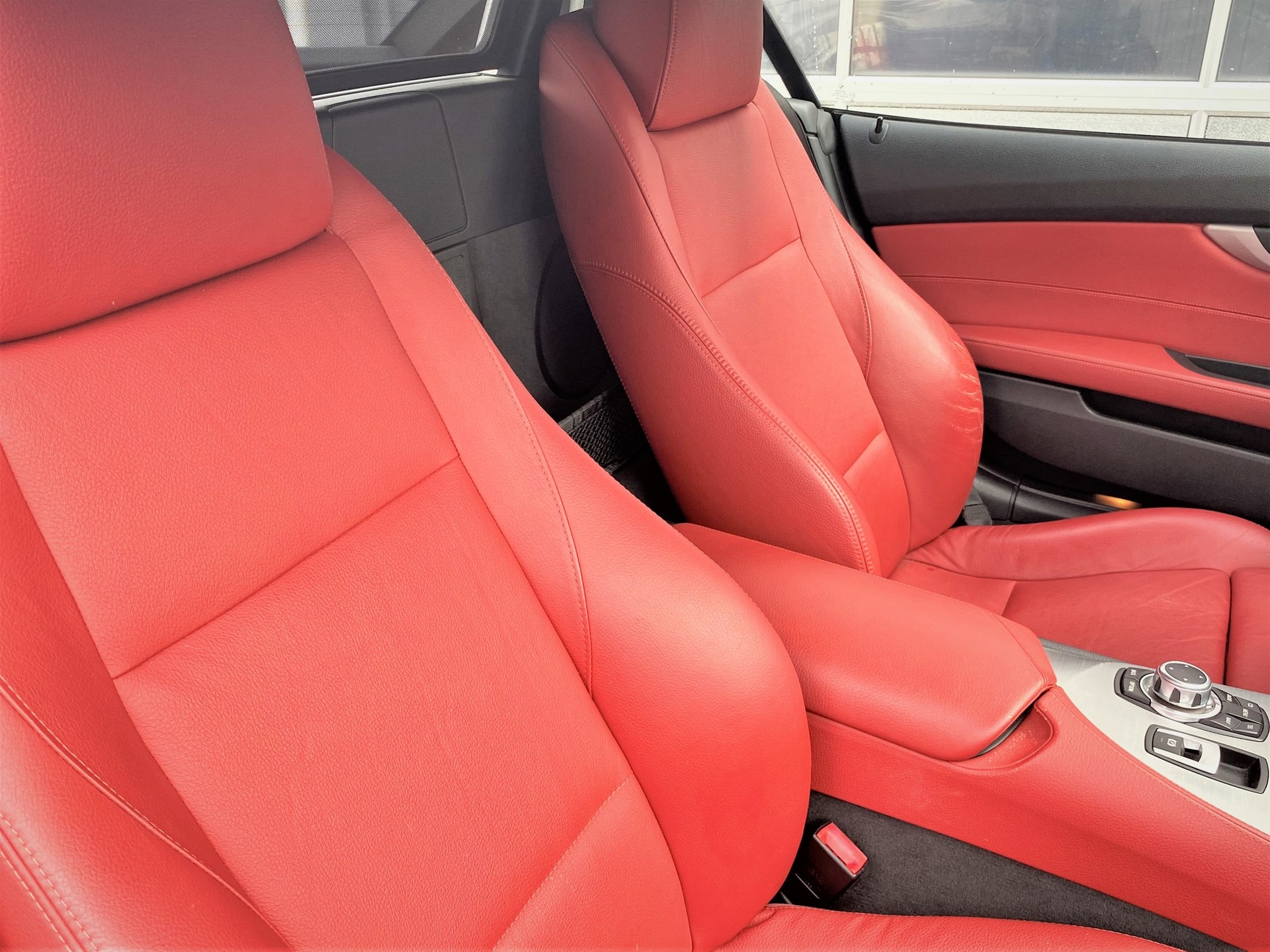 BMW Z4 3.0i sDrive Roadster-image-8