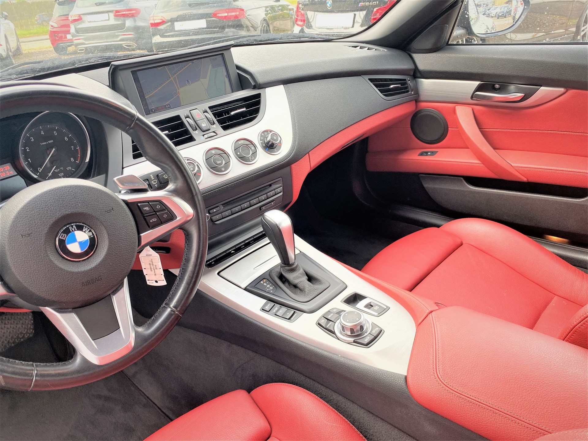 BMW Z4 3.0i sDrive Roadster-showroom-element-3