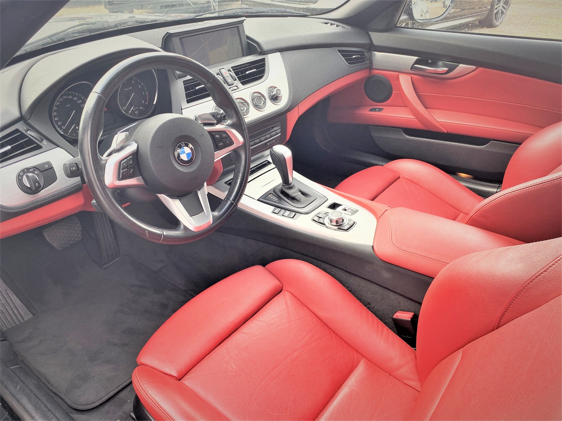 BMW Z4 3.0i sDrive Roadster-image-4