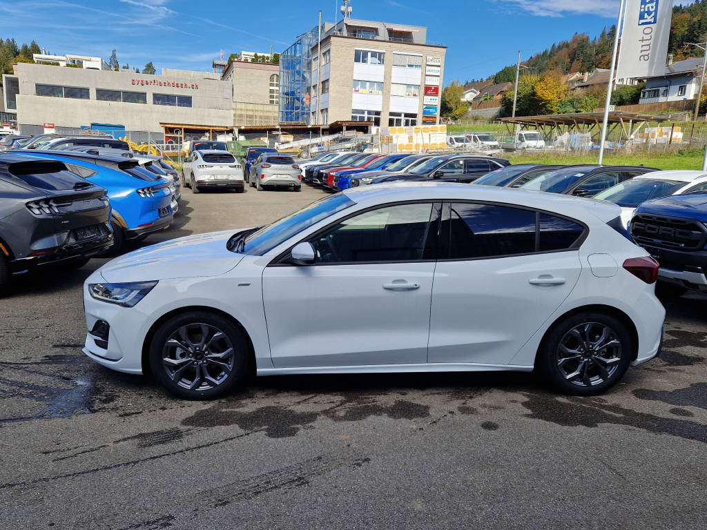 FORD Focus 1.0i EcoB Hybrid 155 ST-Line X-image-2