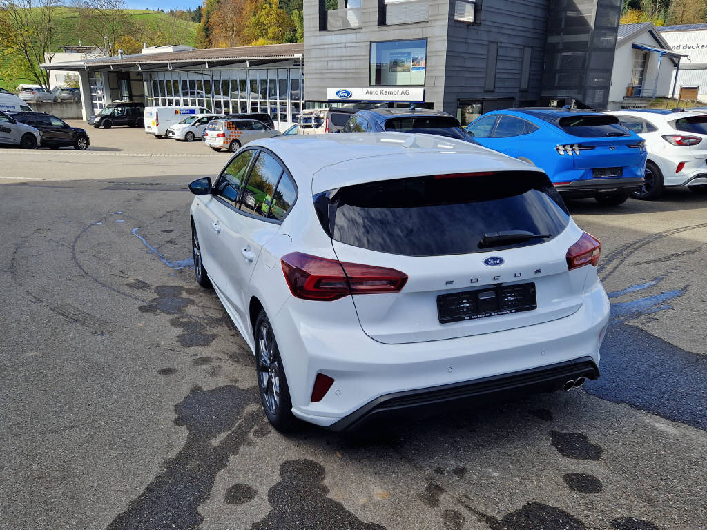 FORD Focus 1.0i EcoB Hybrid 155 ST-Line X-image-3