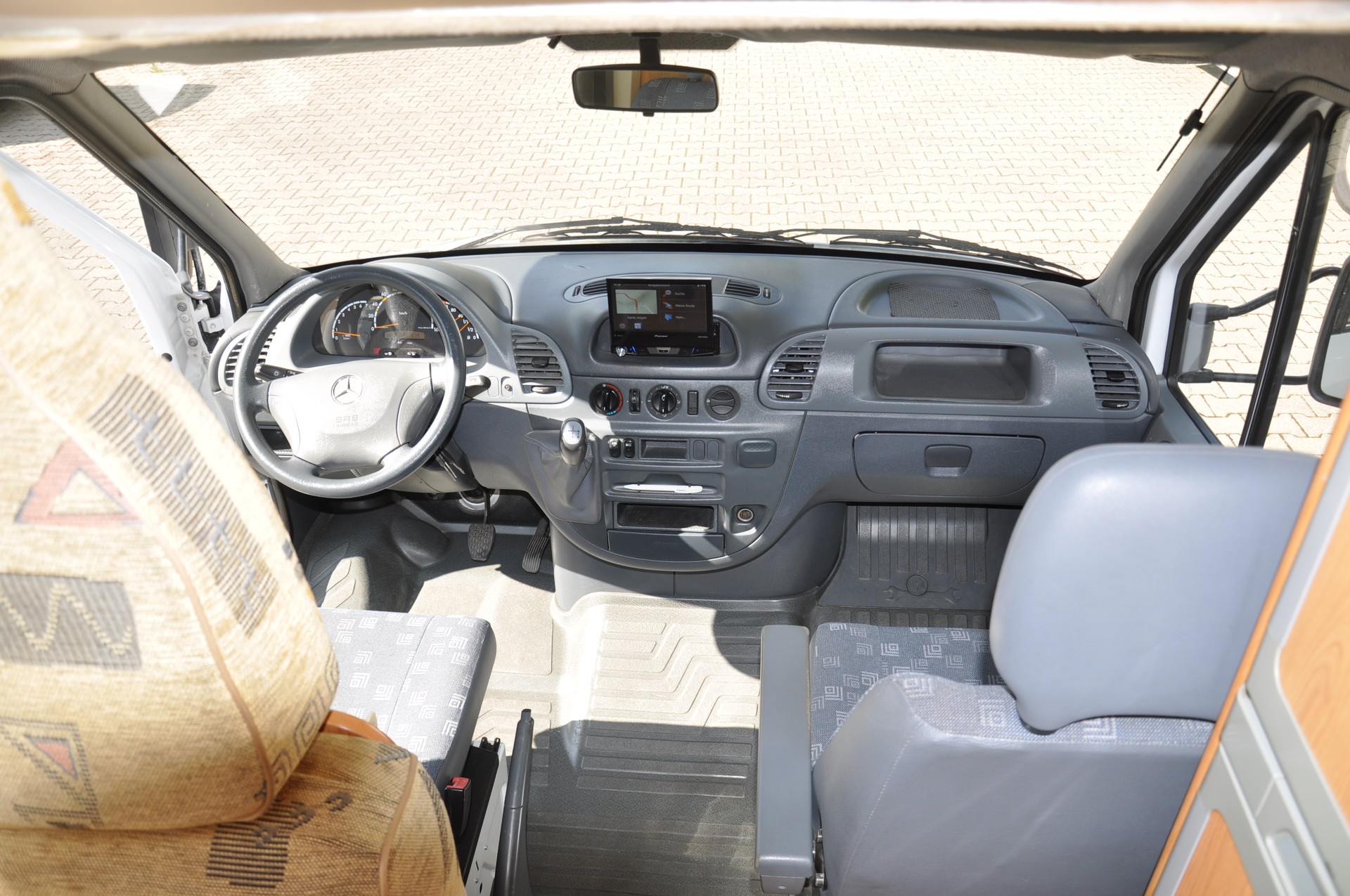 MERCEDES-BENZ 316CDI Ahorn Camp M 730-image-13