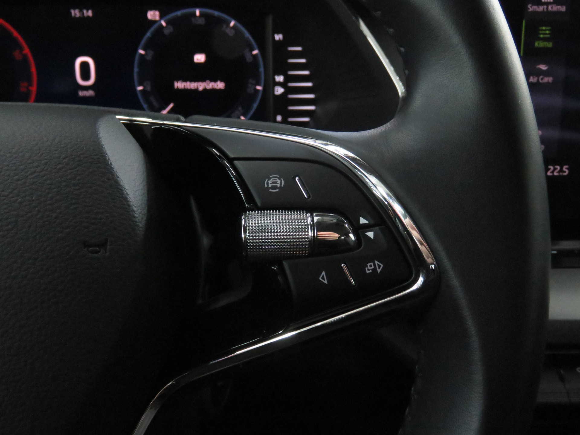 SKODA Octavia Combi 2.0 TDI Ambition-image-19