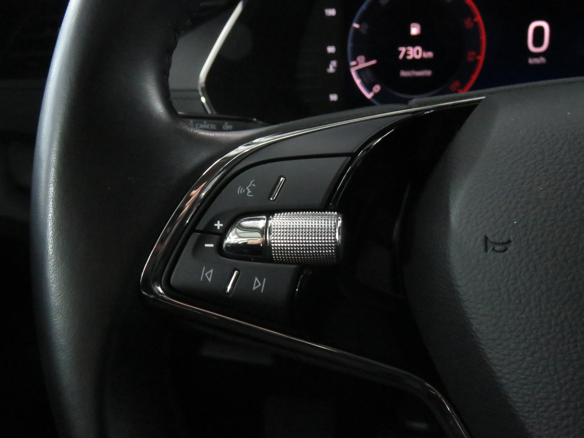 SKODA Octavia Combi 2.0 TDI Ambition-image-20