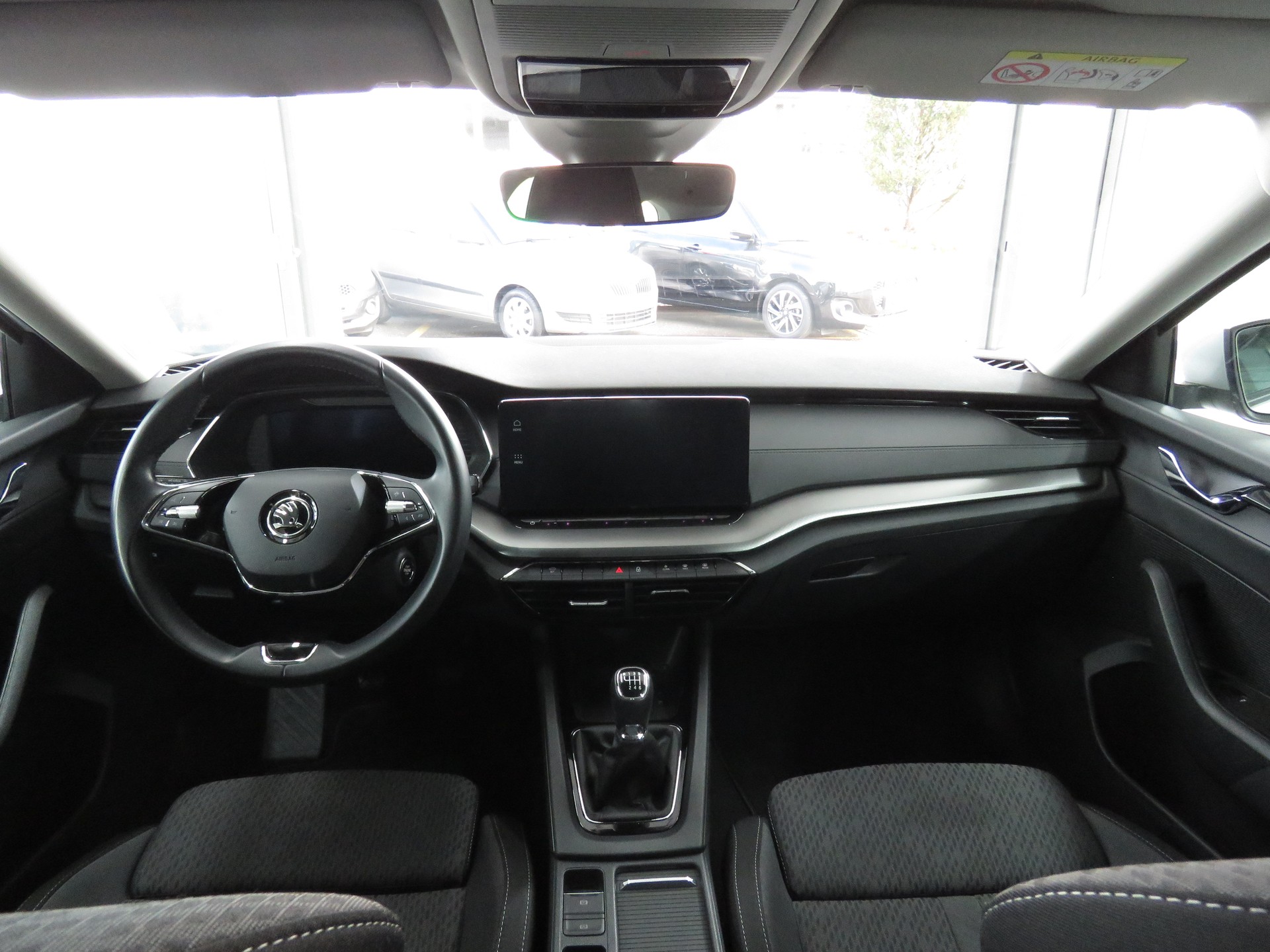 SKODA Octavia Combi 2.0 TDI Ambition-image-13