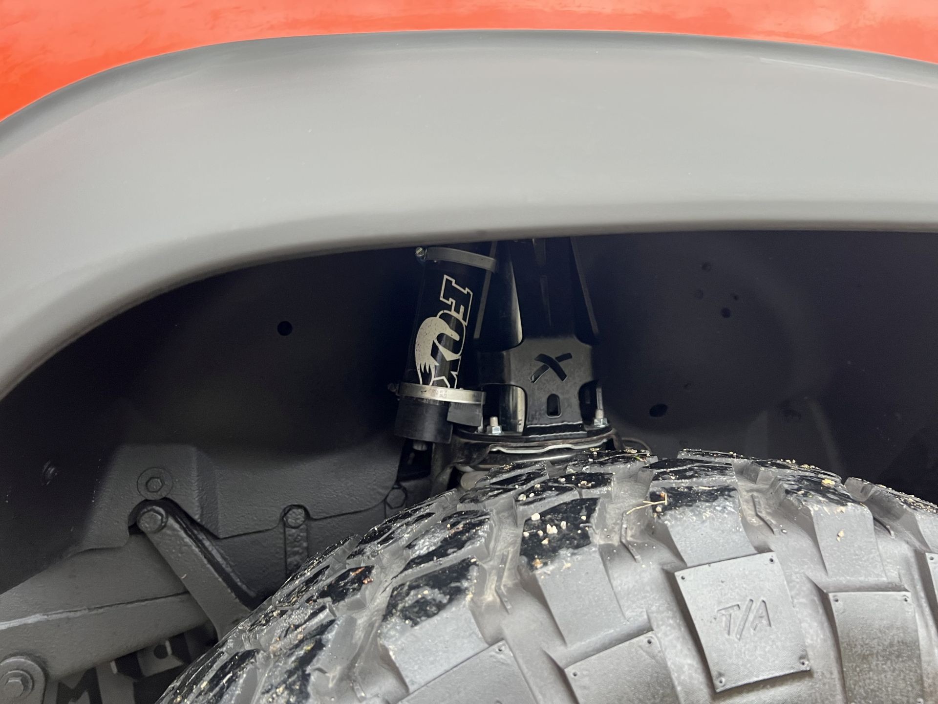 LAND ROVER Defender 110 SW 2.5 Td5 G4 Avus Performance-image-10