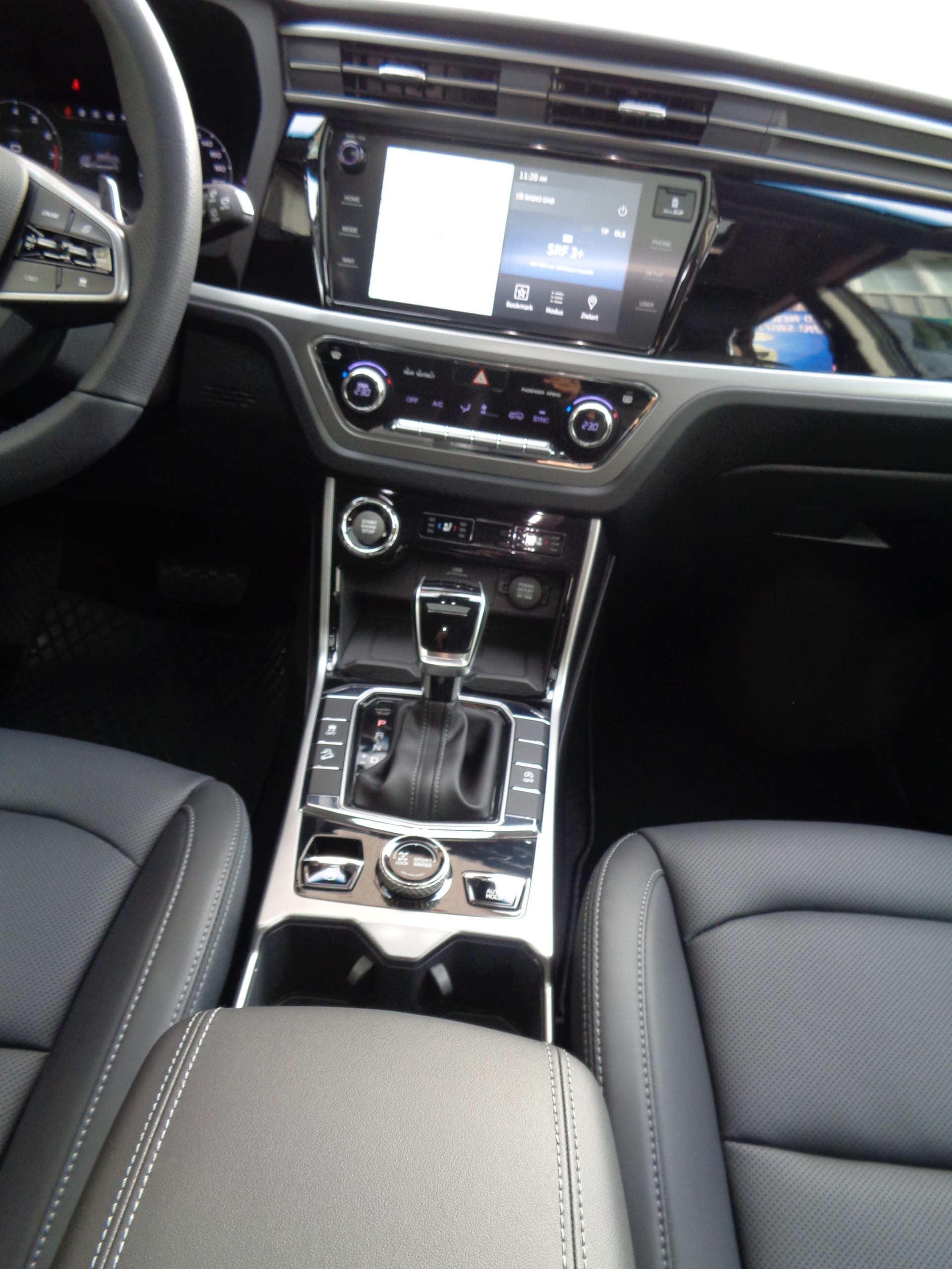 KGM-SsangYong Korando 1.5 T GDI Titanium 4WD Automat-image-12