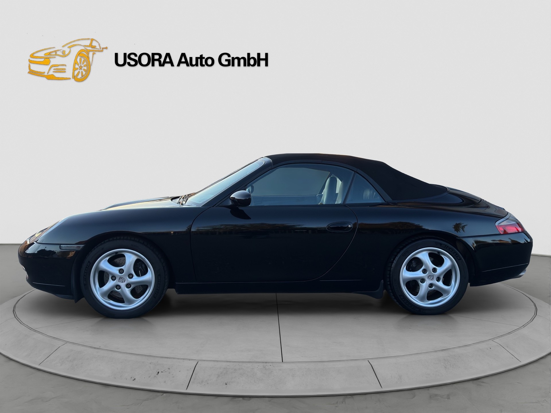 PORSCHE 911 Carrera Cabrio-image-4