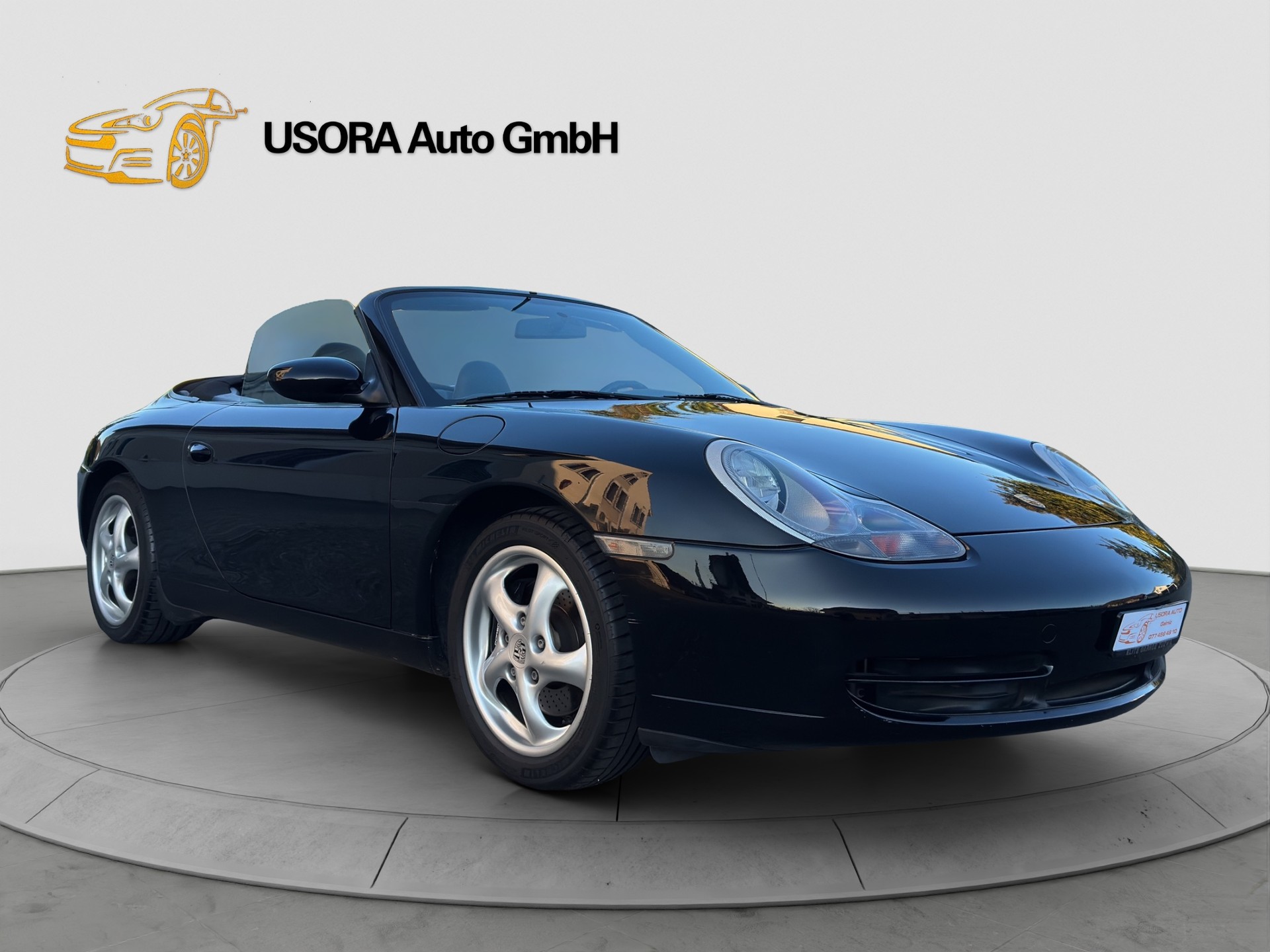 PORSCHE 911 Carrera Cabrio-image-2