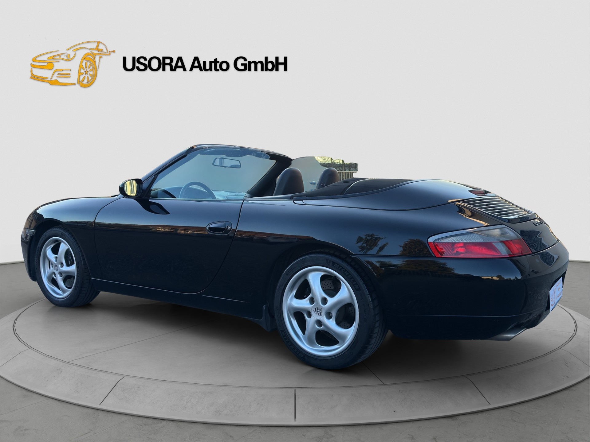 PORSCHE 911 Carrera Cabrio-image-5