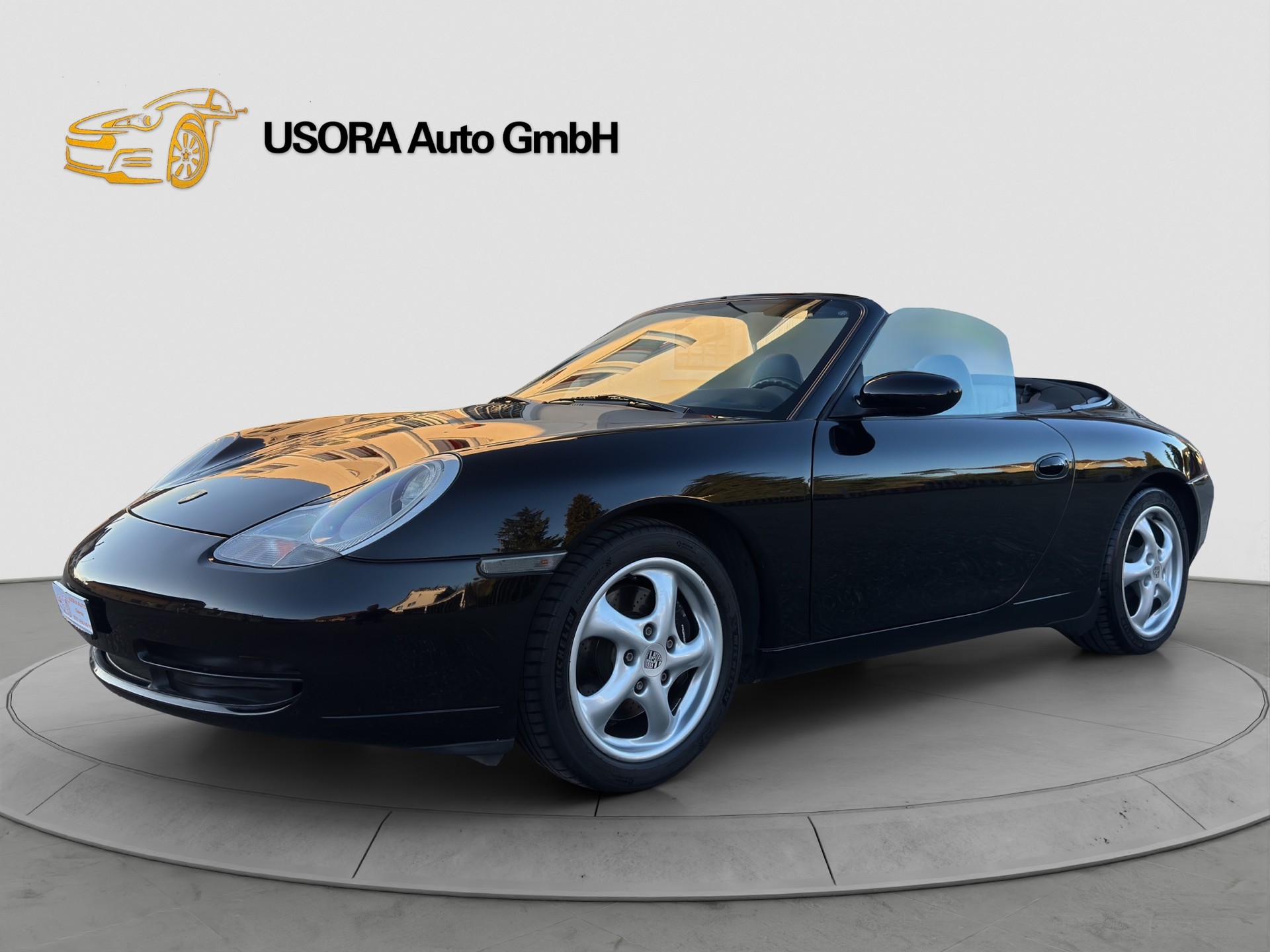 PORSCHE 911 Carrera Cabrio-image-1