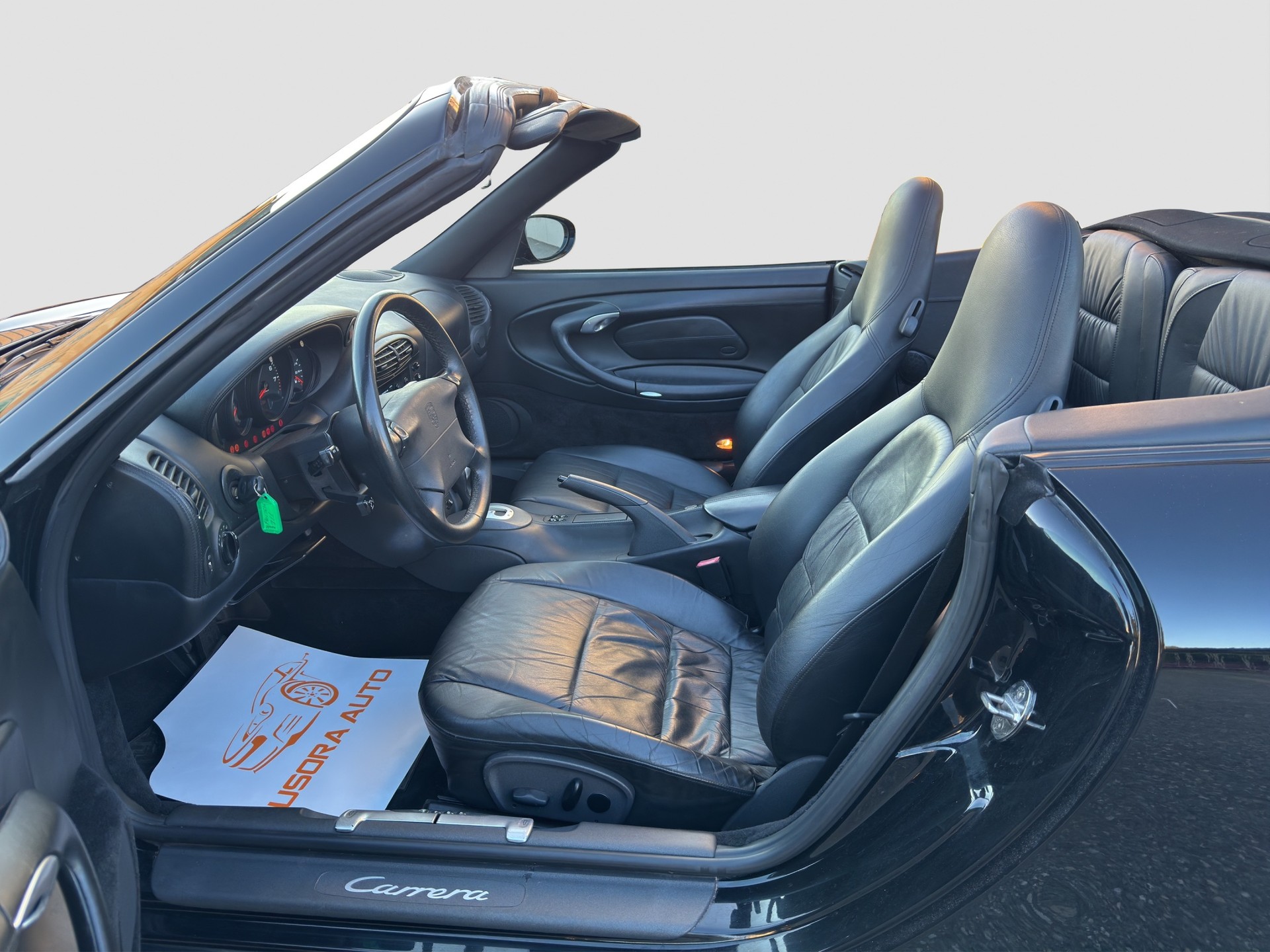 PORSCHE 911 Carrera Cabrio-image-10