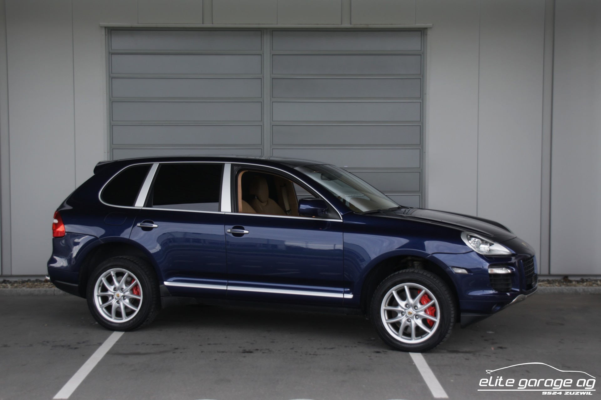 PORSCHE Cayenne Turbo-image-6