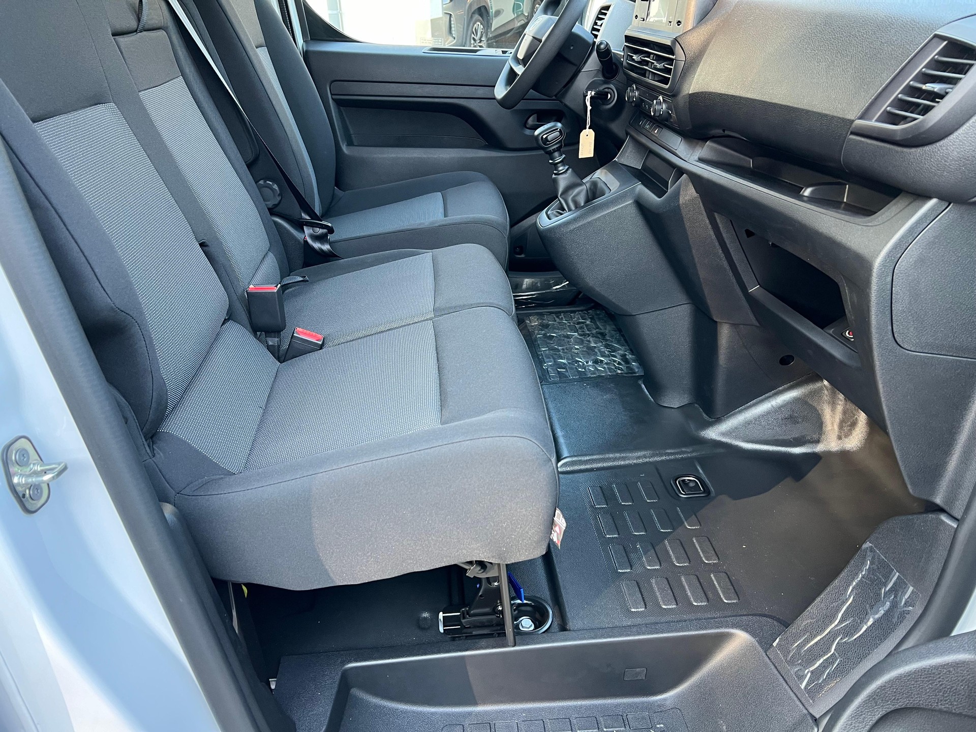 TOYOTA PROACE Van L1 2.0 D Active-image-12
