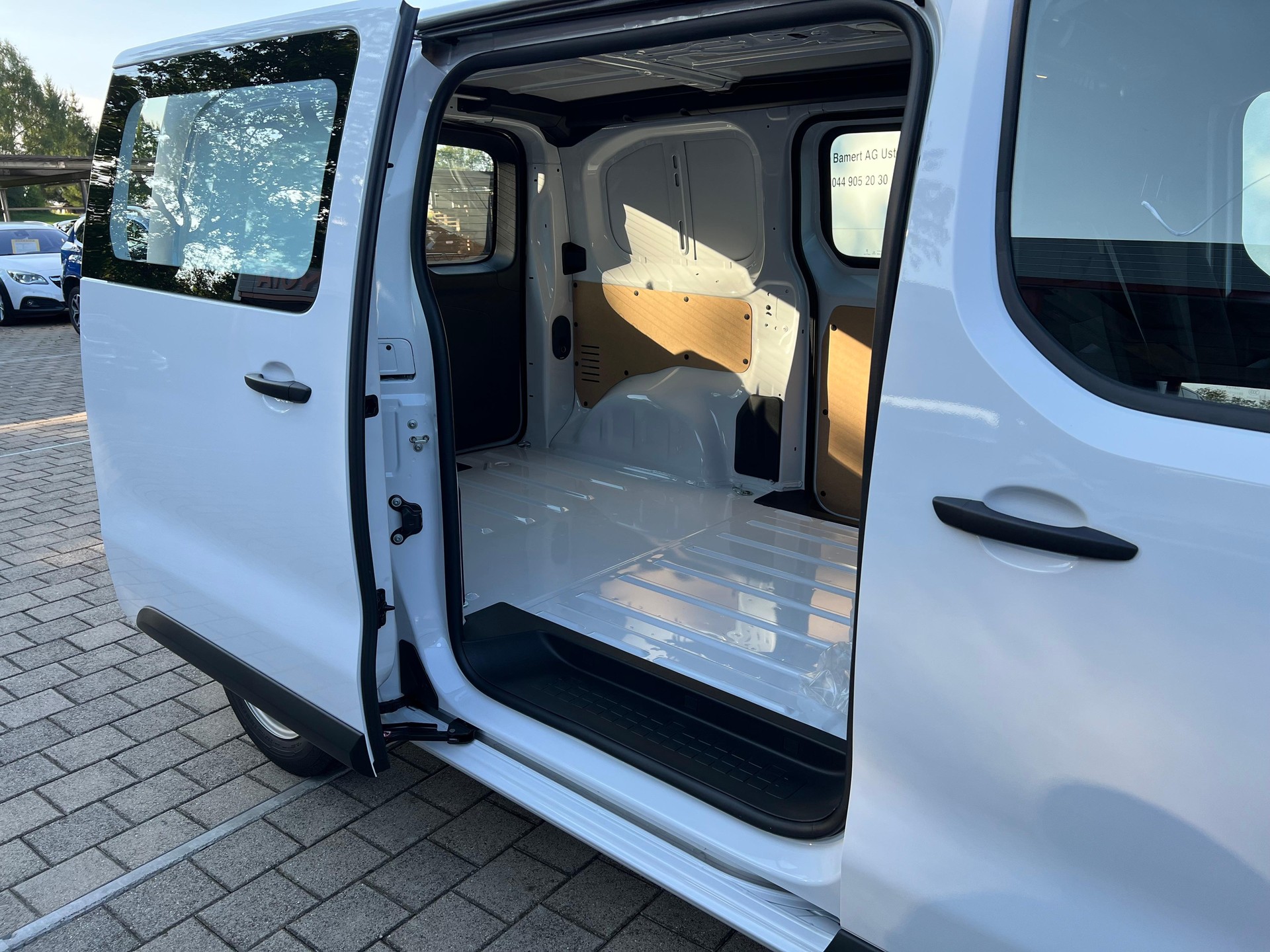 TOYOTA PROACE Van L1 2.0 D Active-image-11
