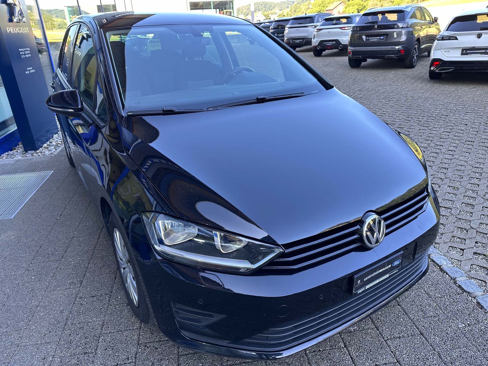 VW Golf Sportsvan 1.2 TSI 110 Trendline-image-2