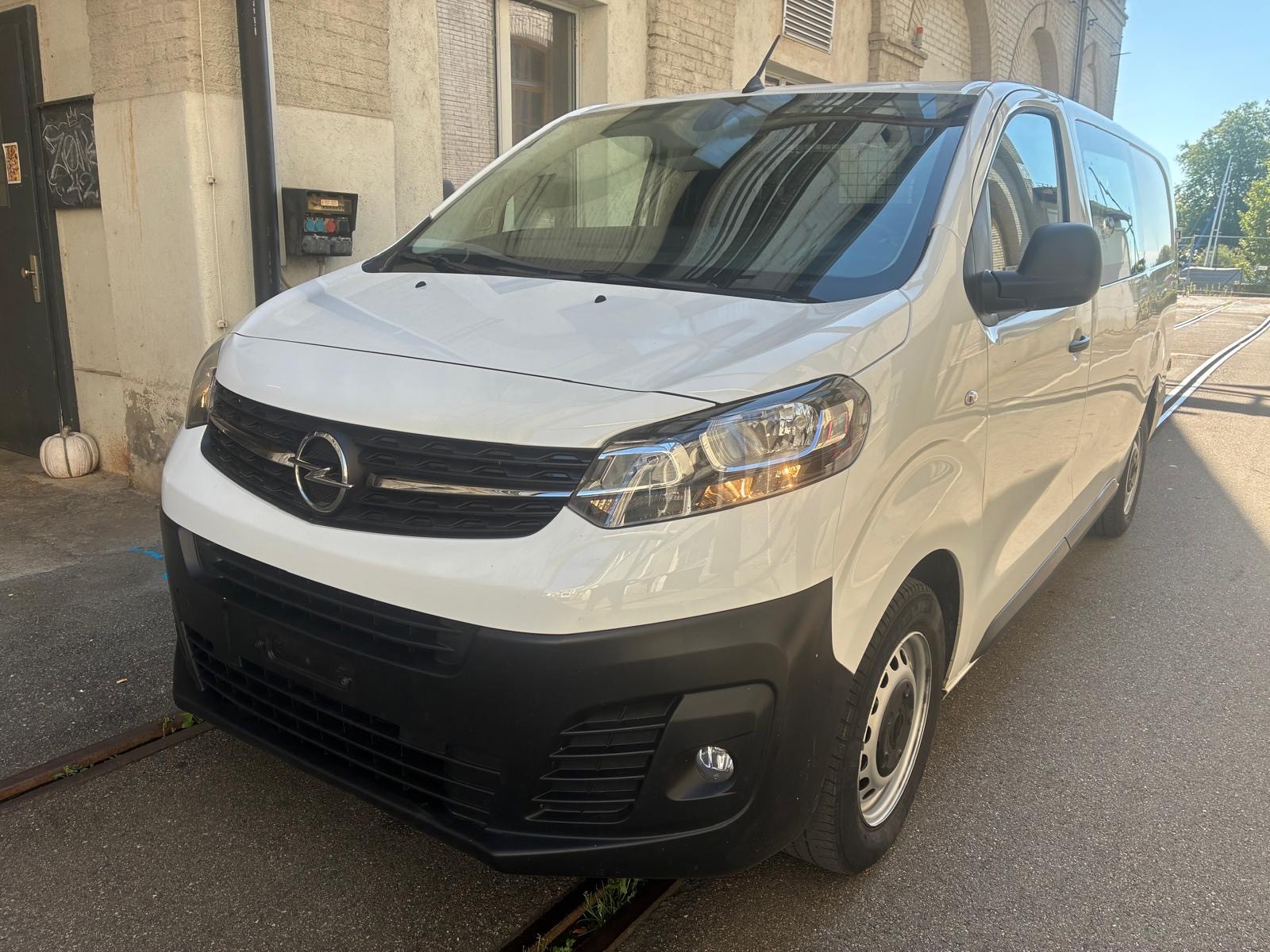 OPEL Vivaro Cargo 2.0 D s/s L EN