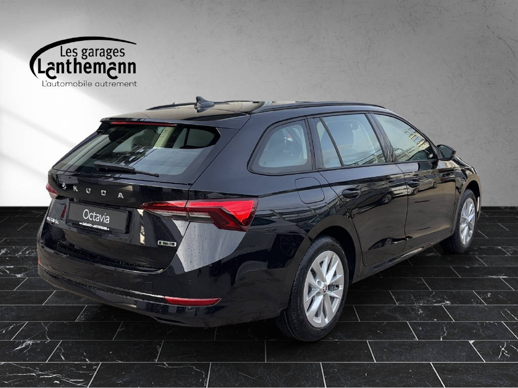SKODA Octavia Combi 1.5 TSI mHEV DSG Ambition-image-4