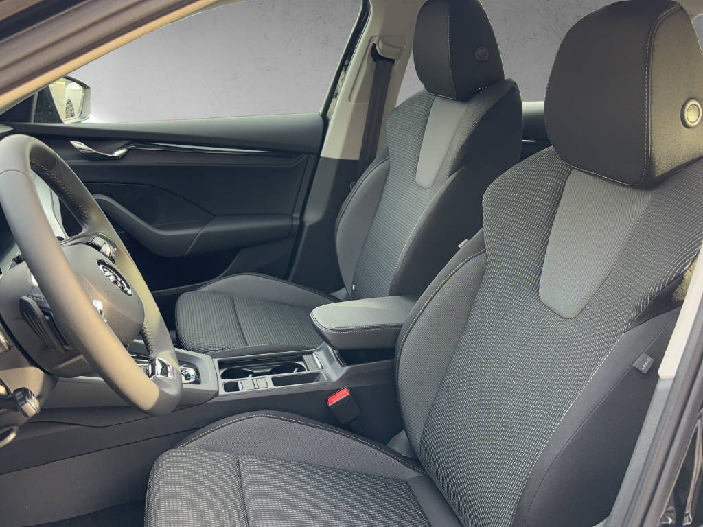 SKODA Octavia Combi 1.5 TSI mHEV DSG Ambition-image-7