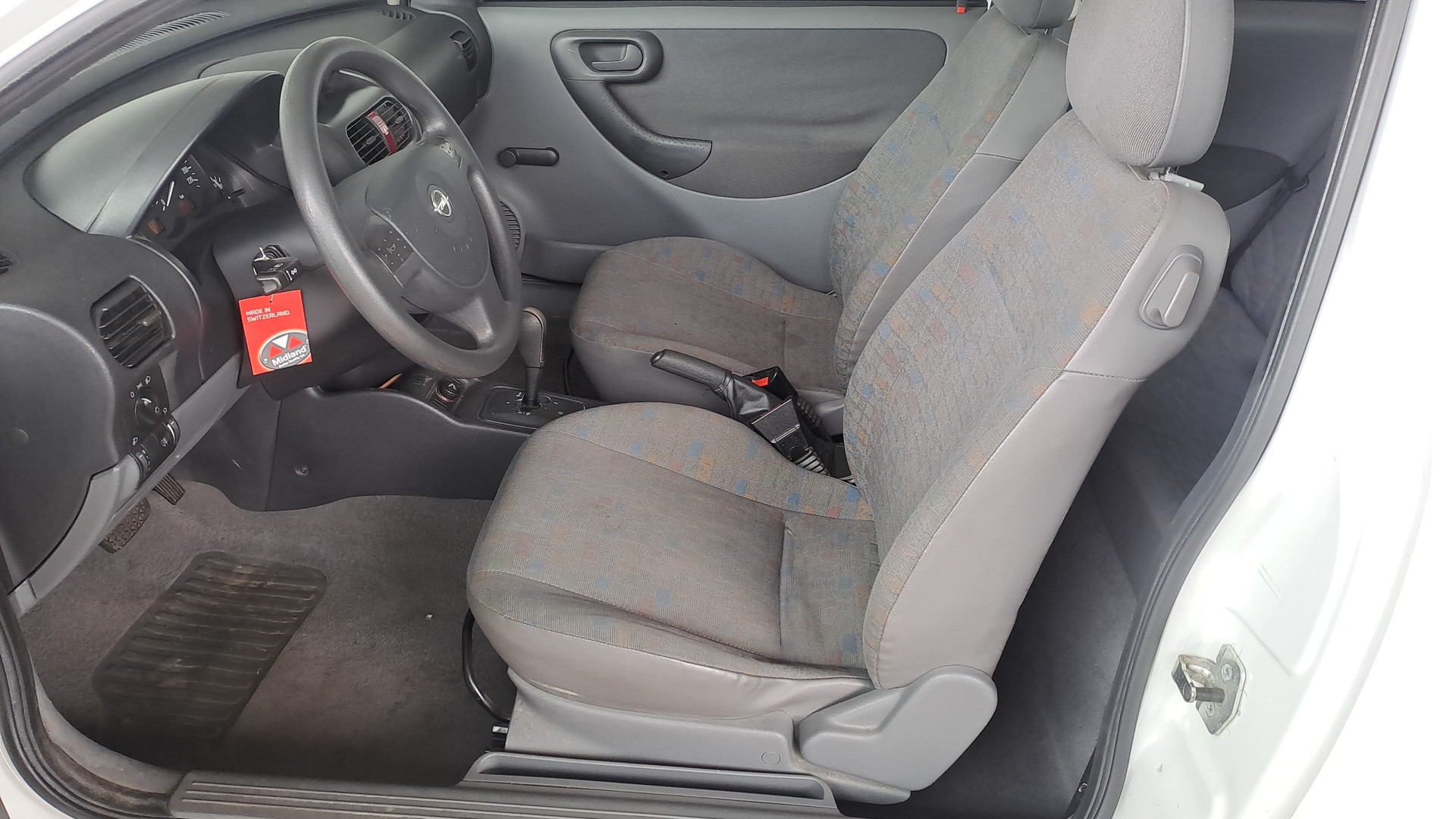 OPEL Corsa 1.2 16V Club-image-6