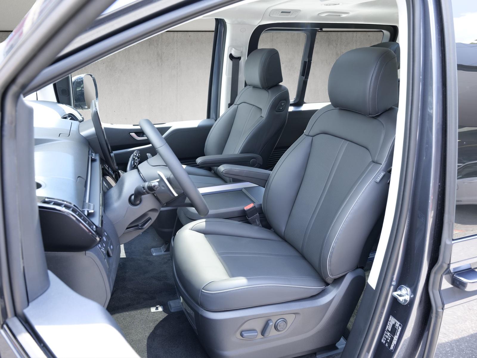 HYUNDAI Staria Premium 1.6 GDi HEV Vertex-image-8