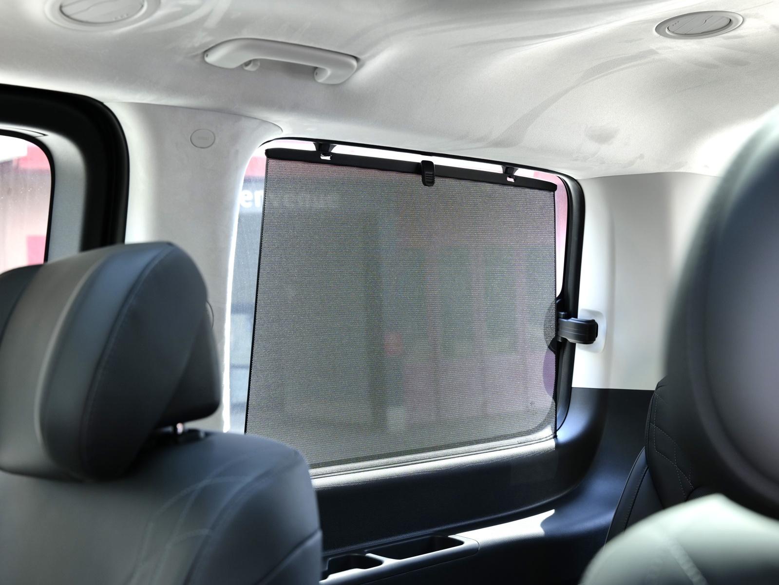 HYUNDAI Staria Premium 1.6 GDi HEV Vertex-image-33
