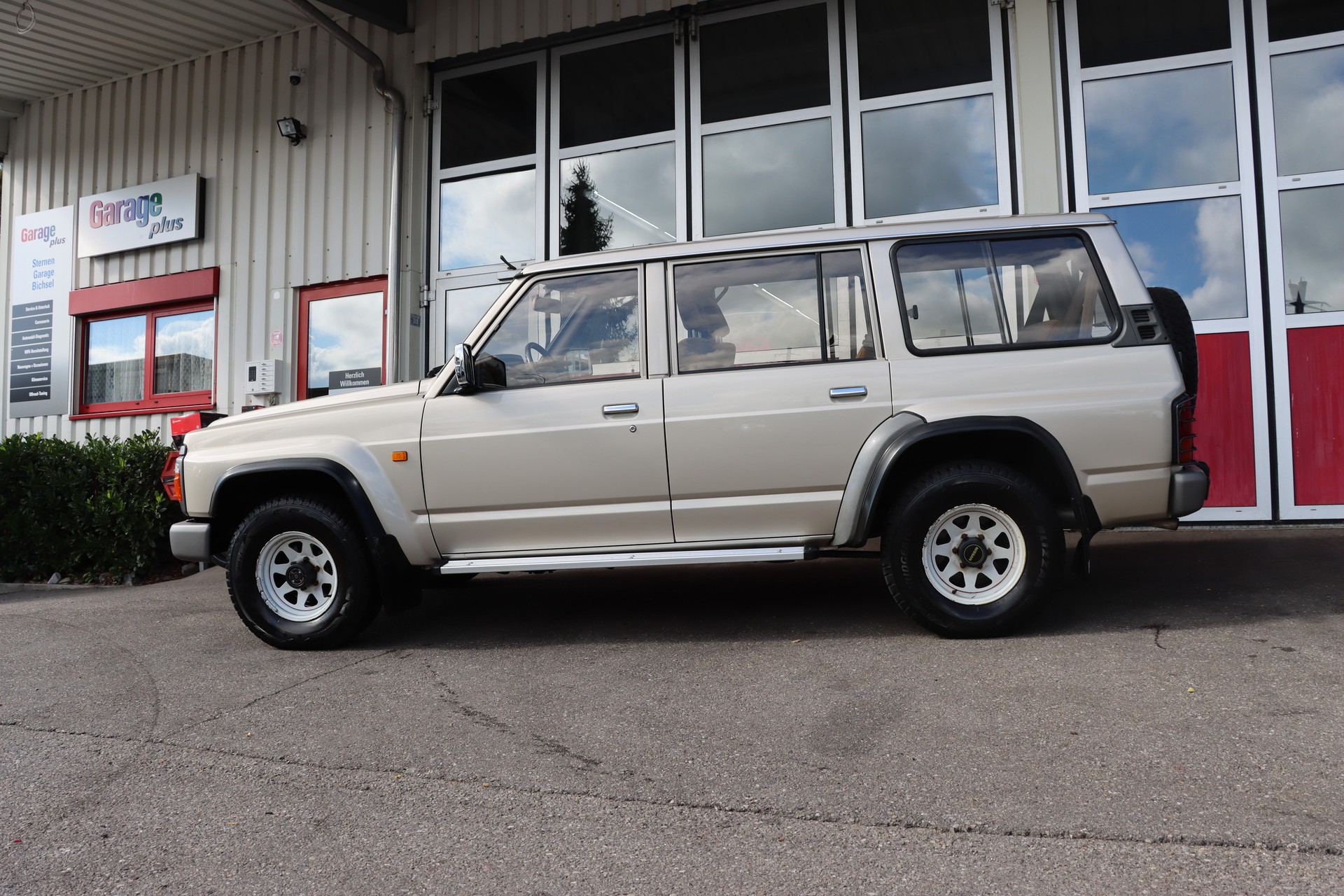 NISSAN Patrol GR 2.8 DL Wagon-image-5