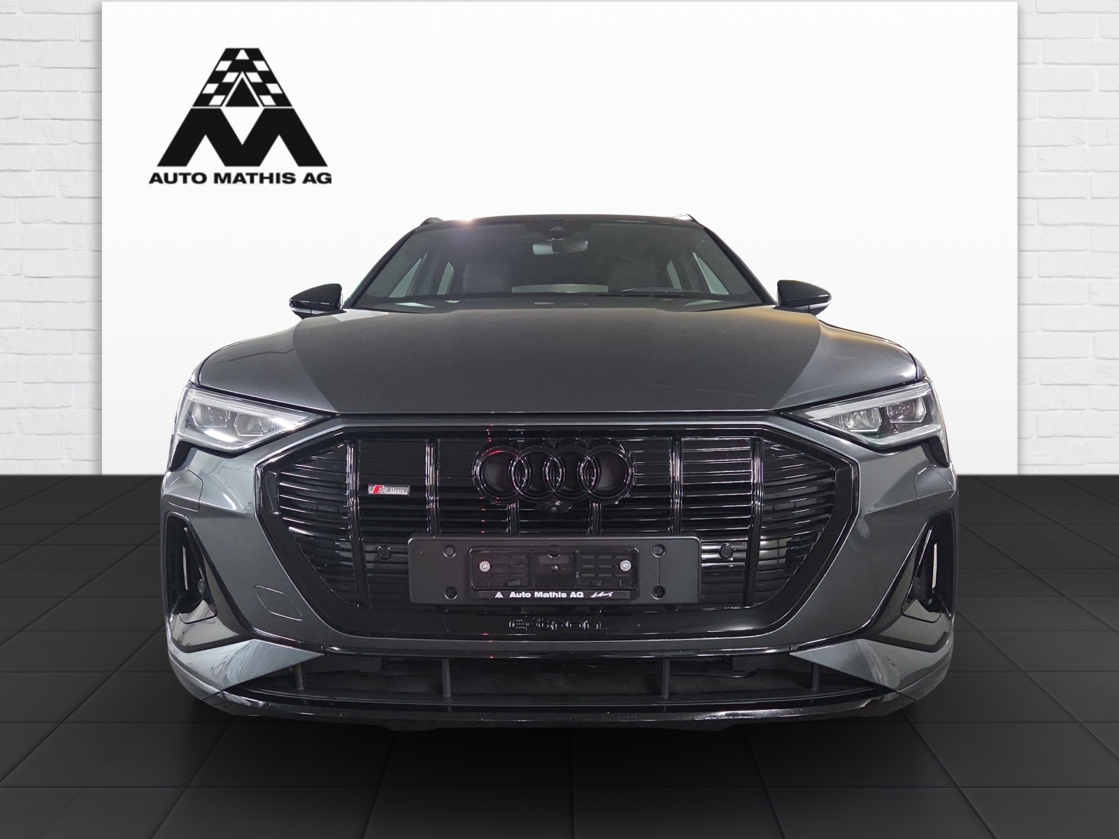 AUDI e-tron 55 S Line Black Edition quattro-image-1