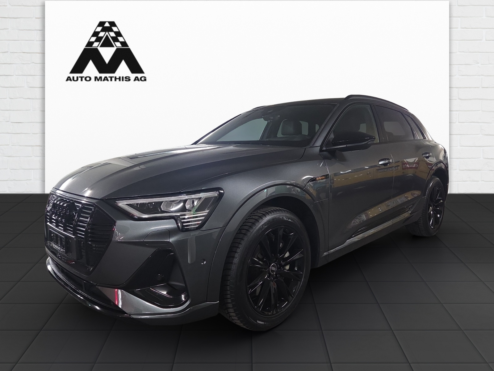 AUDI e-tron 55 S Line Black Edition quattro-image-0