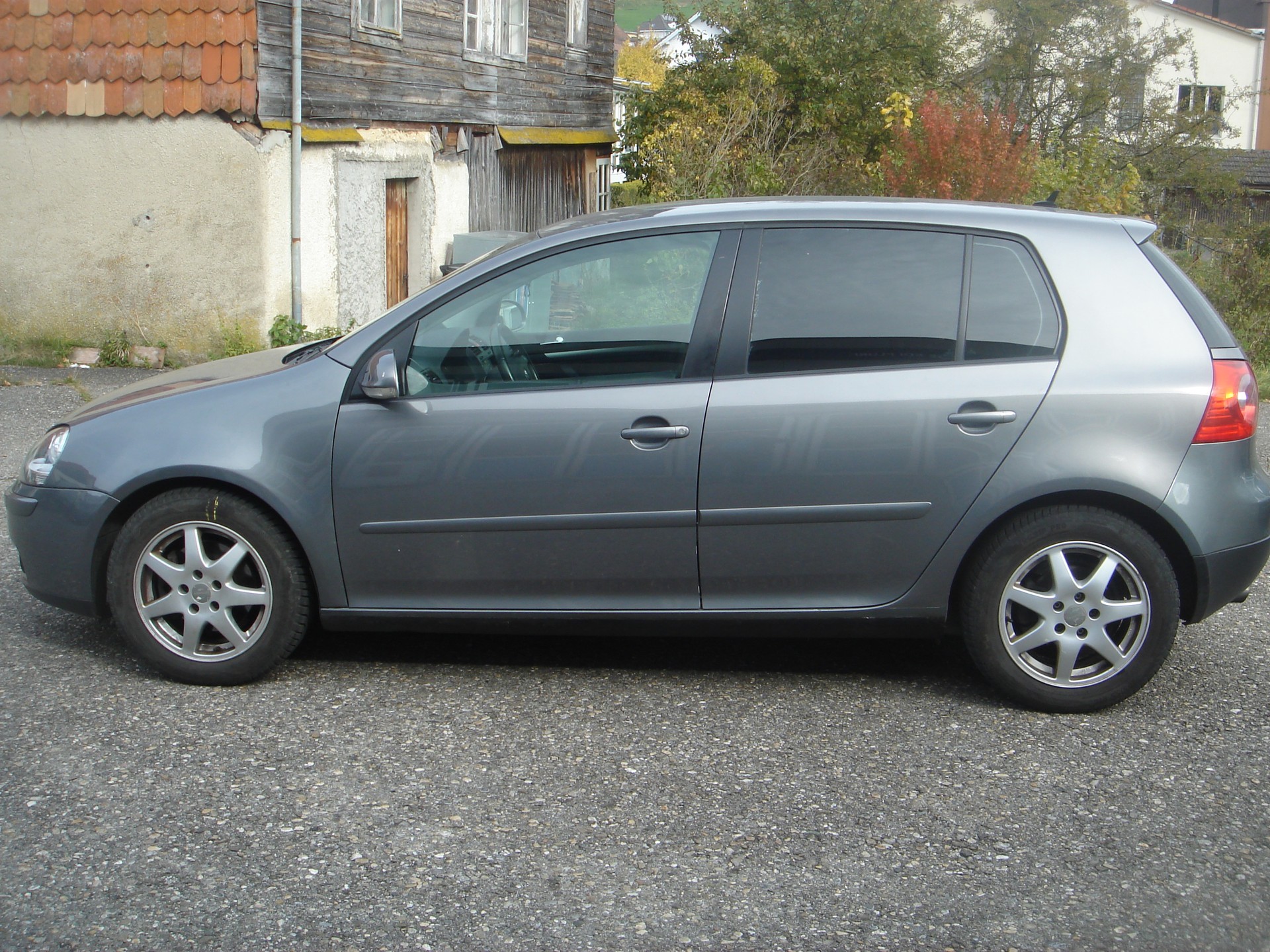 VW Golf 2.0 FSI Comfortline 4Motion-image-1