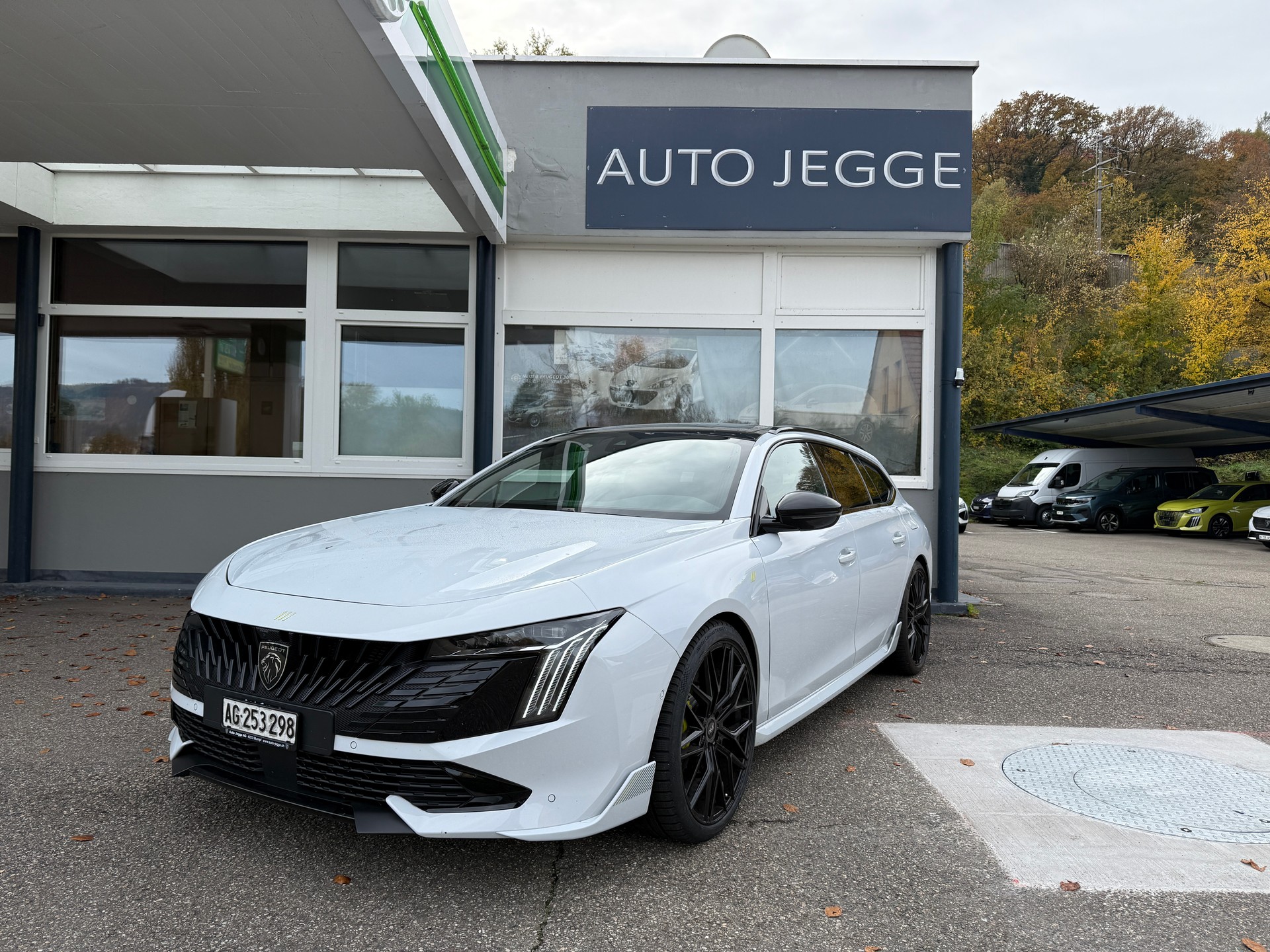 PEUGEOT 508 SW Hybrid4 360 e Sport Engineered