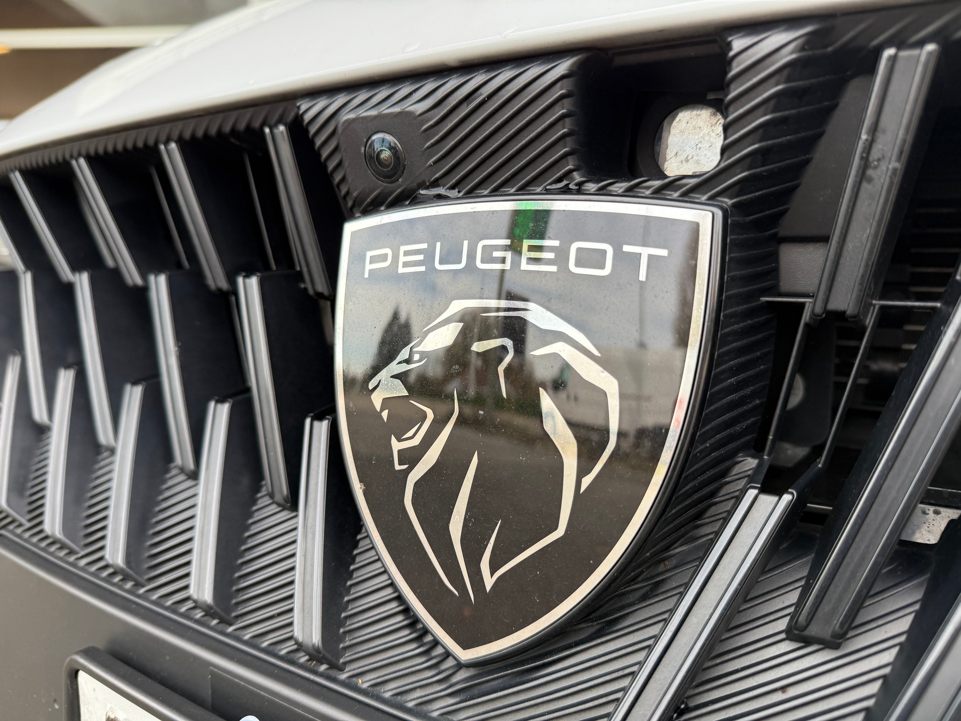 PEUGEOT 508 SW Hybrid4 360 e Sport Engineered-image-15