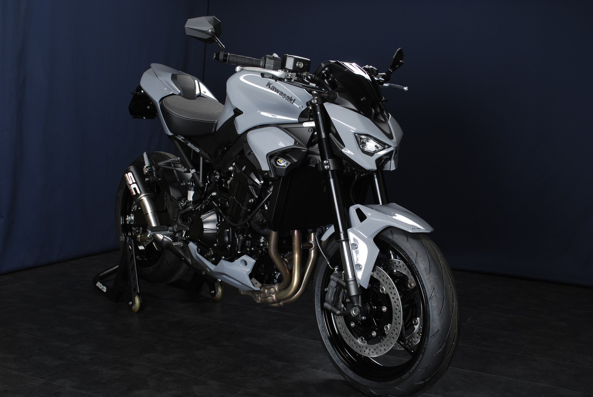 KAWASAKI Z 900 MY26 - Sonderumbau-showroom-element-3