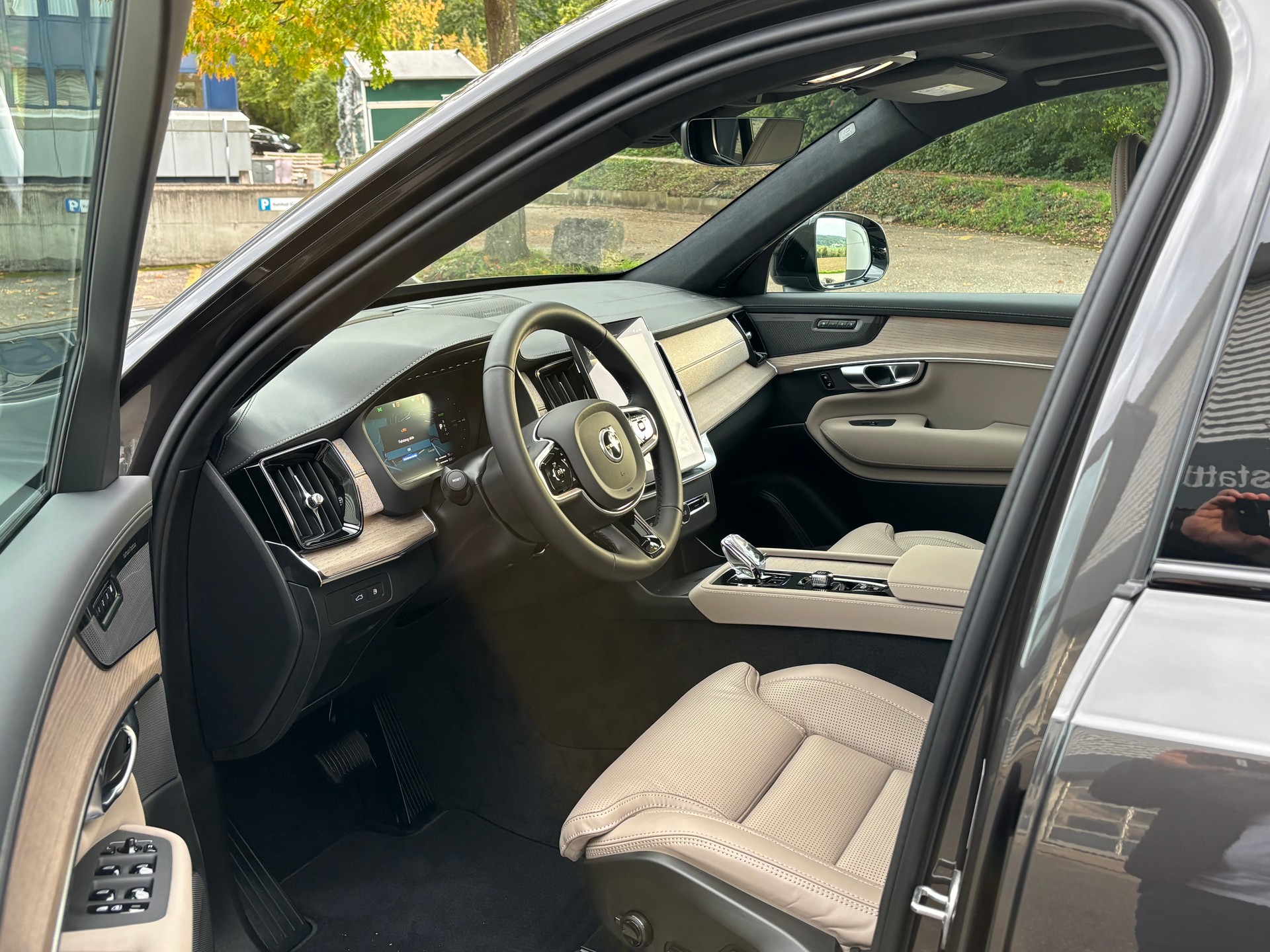 VOLVO XC90 2.0 T8 TE Ultra Dark eAWD-image-2