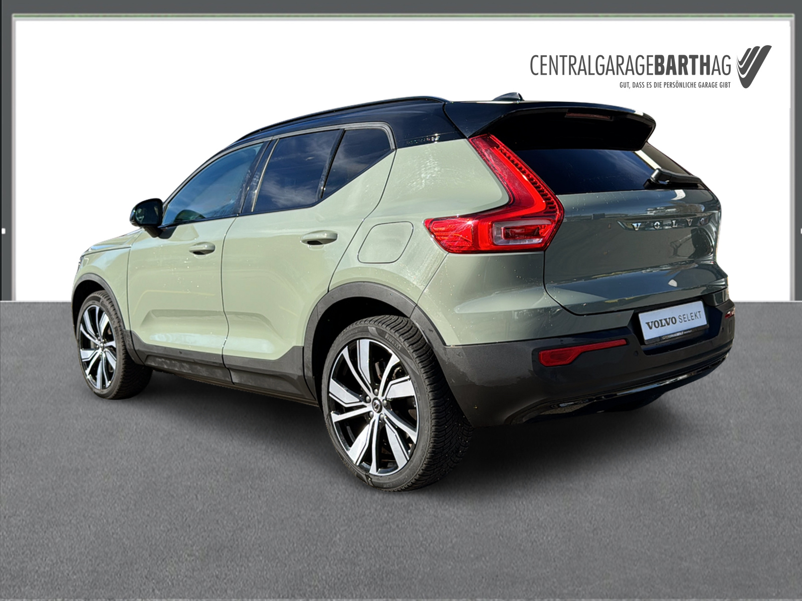 VOLVO XC40 P8 Twin Pro AWD-image-5