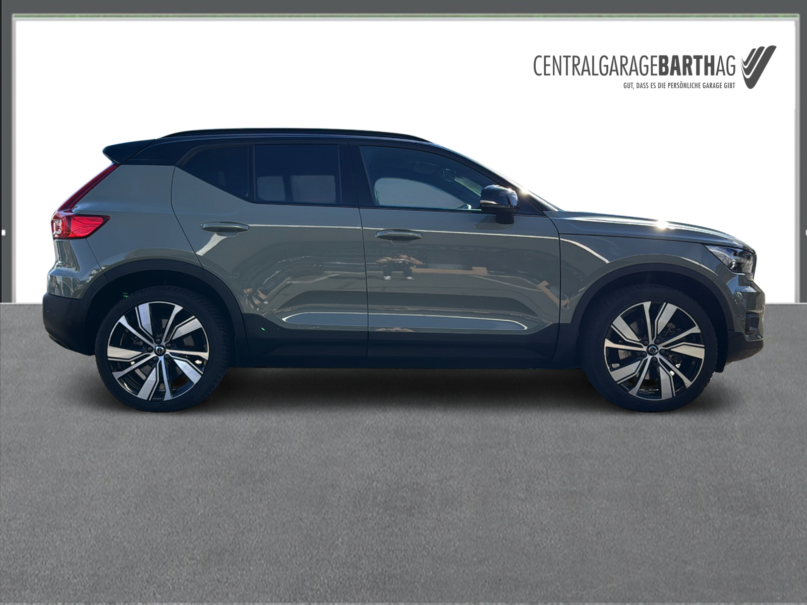 VOLVO XC40 P8 Twin Pro AWD-image-4