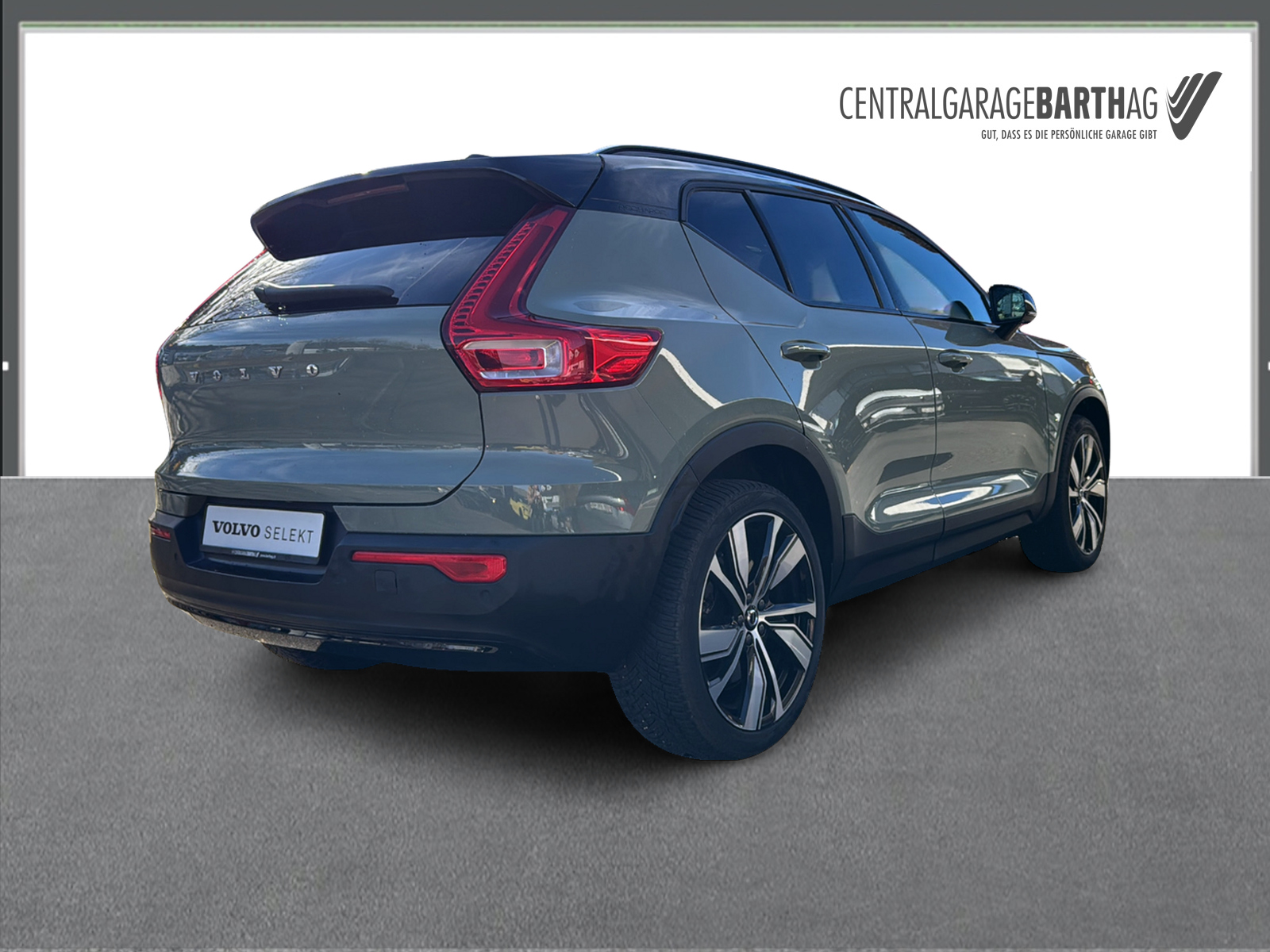 VOLVO XC40 P8 Twin Pro AWD-image-6