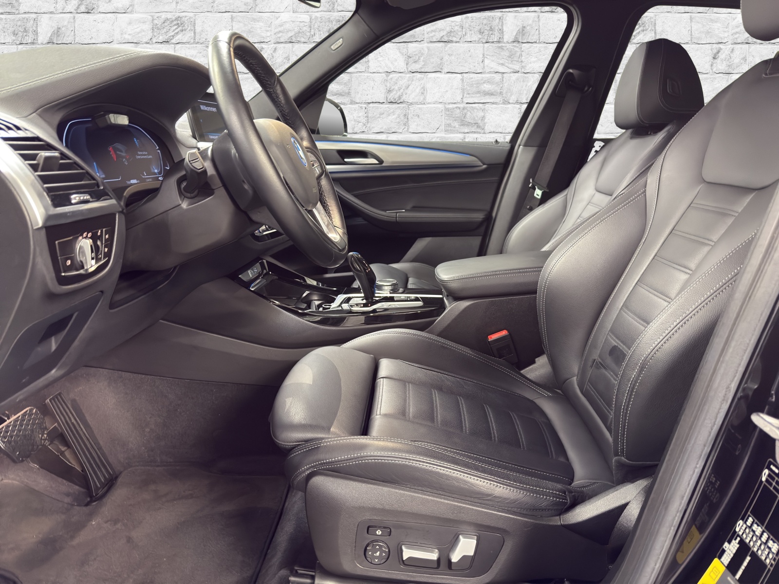 BMW iX3 Impressive-image-6