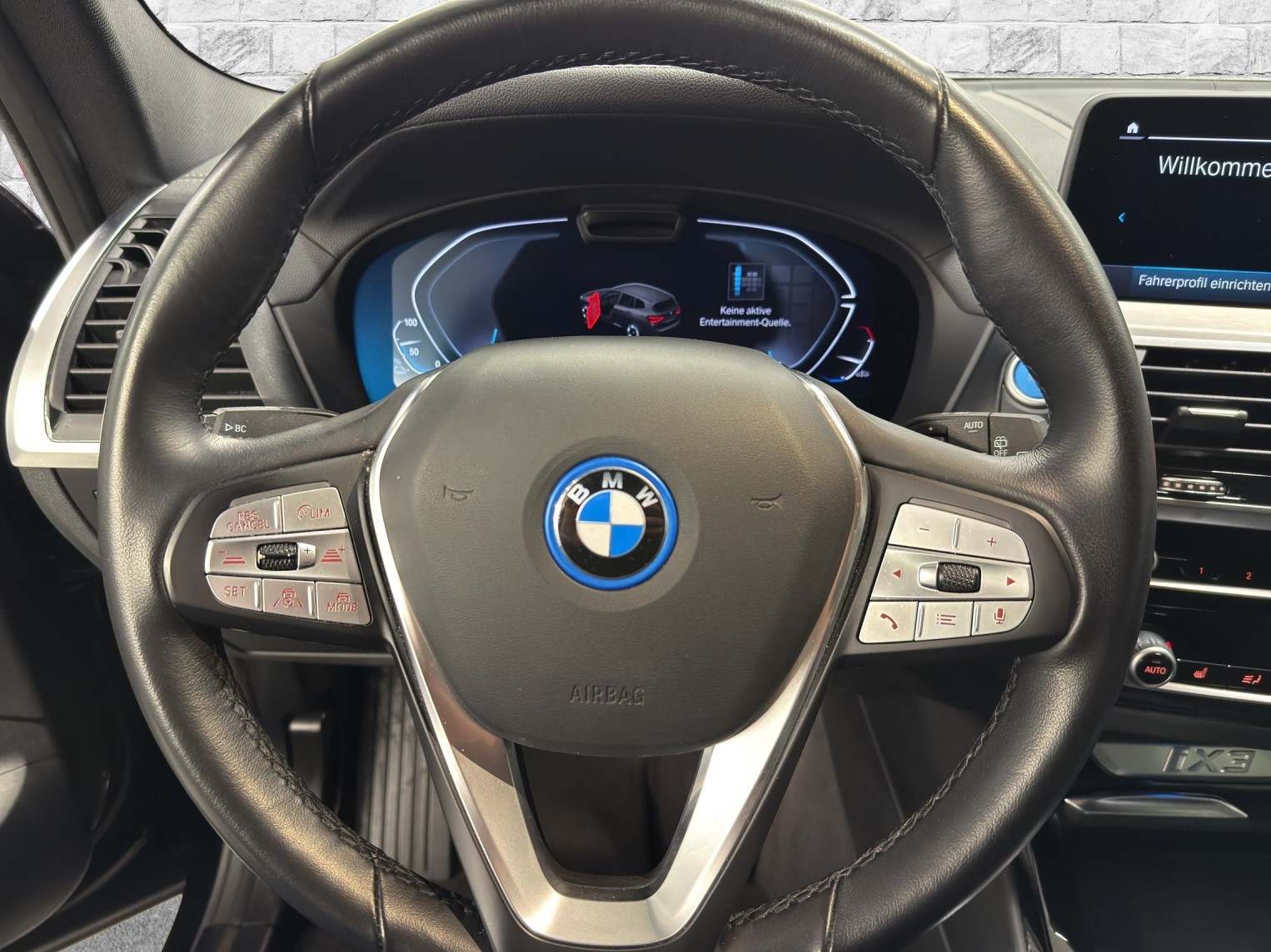BMW iX3 Impressive-image-12