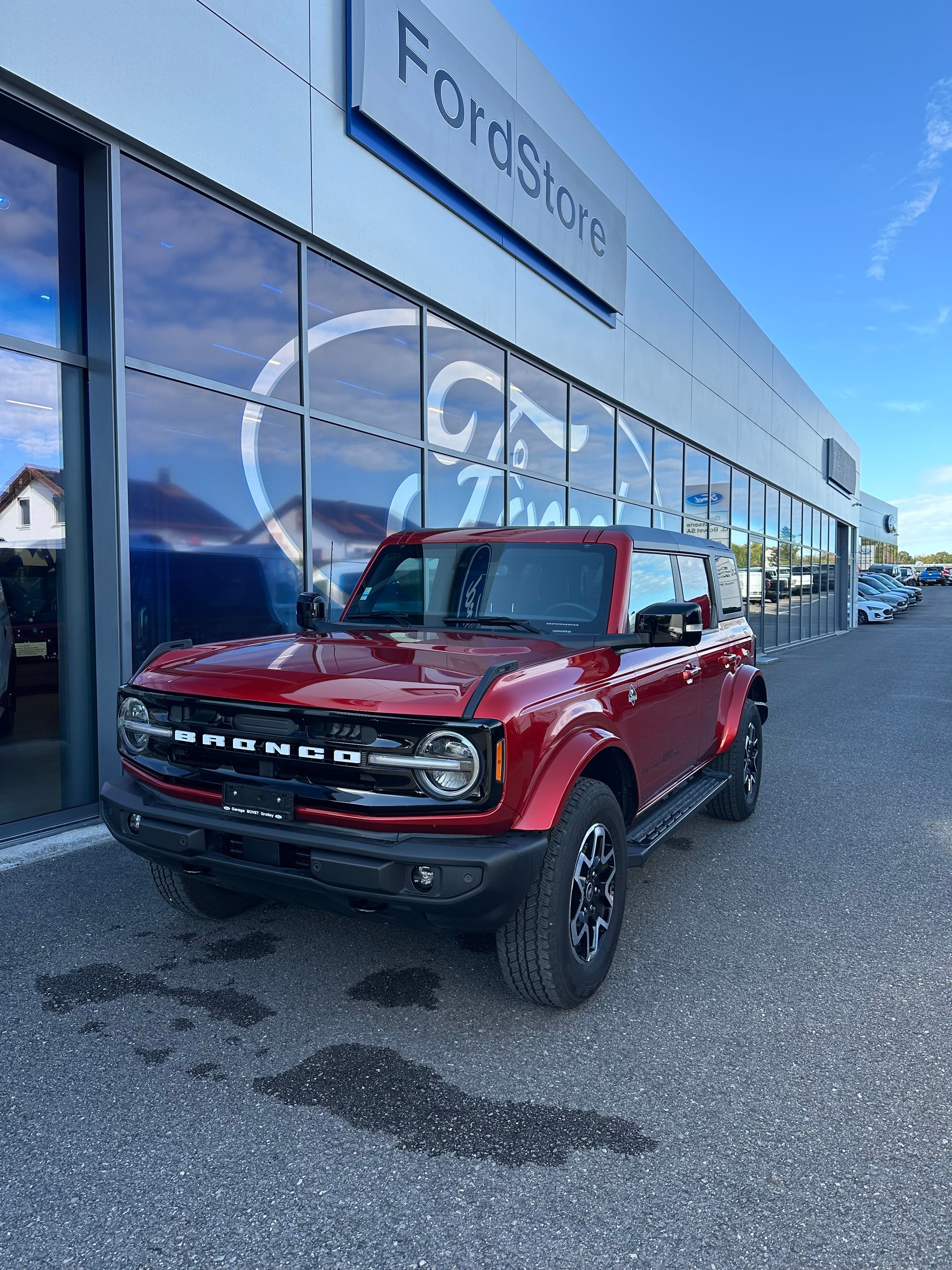 FORD Bronco 2.7 V6 Outer Banks-showroom-element-1