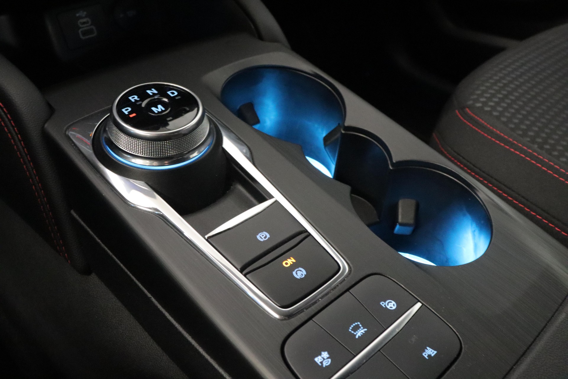 FORD Kuga 2.0 EcoBlue ST-Line-image-14